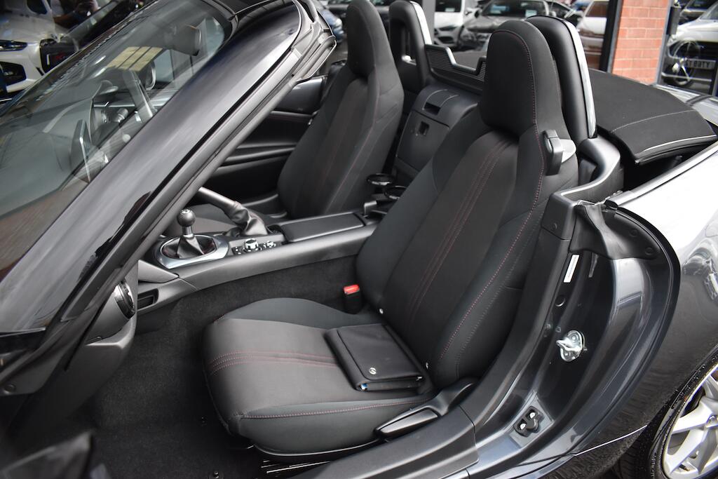 Mazda MX-5 view 23