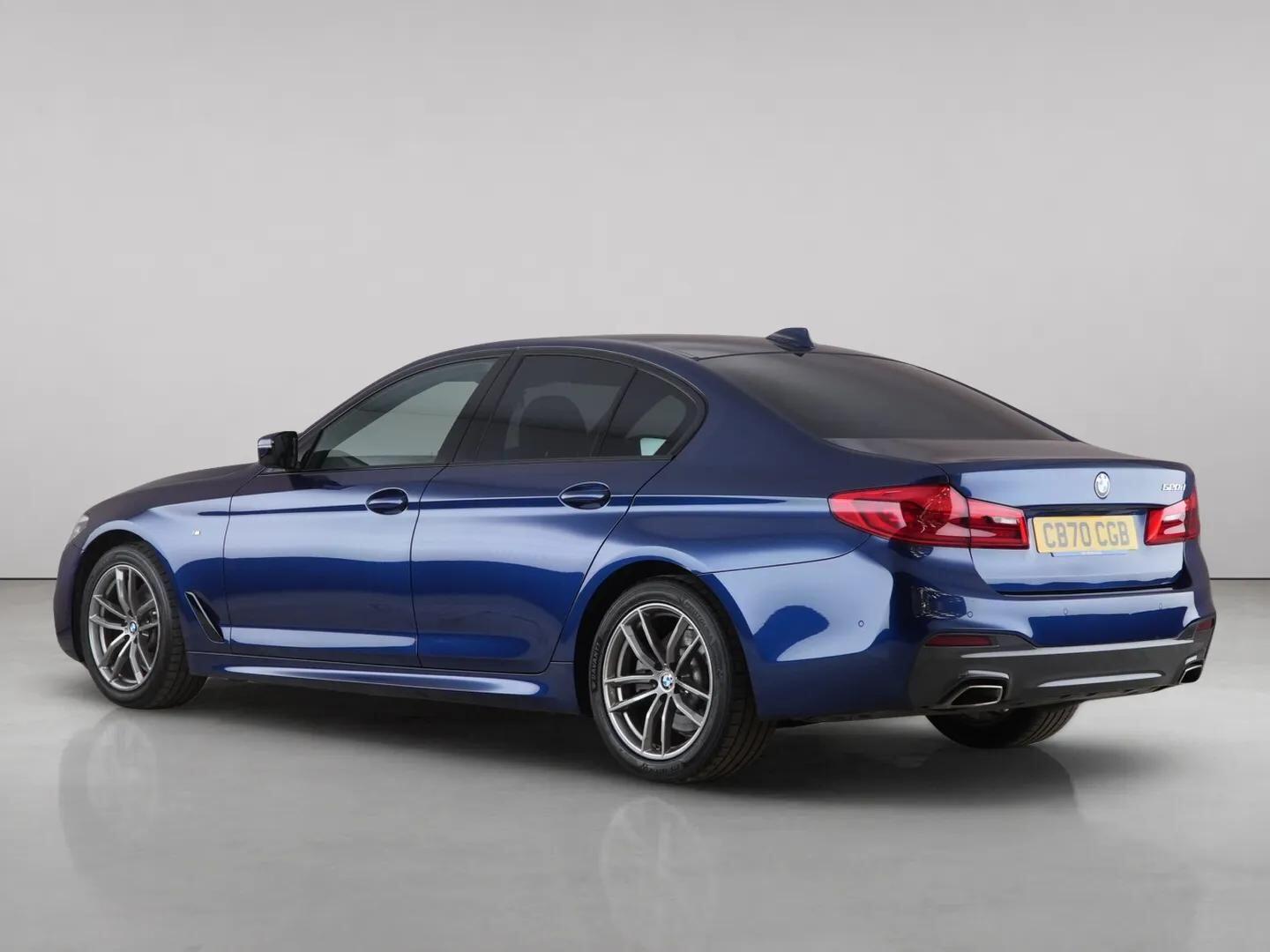 BMW 5 Series view 8