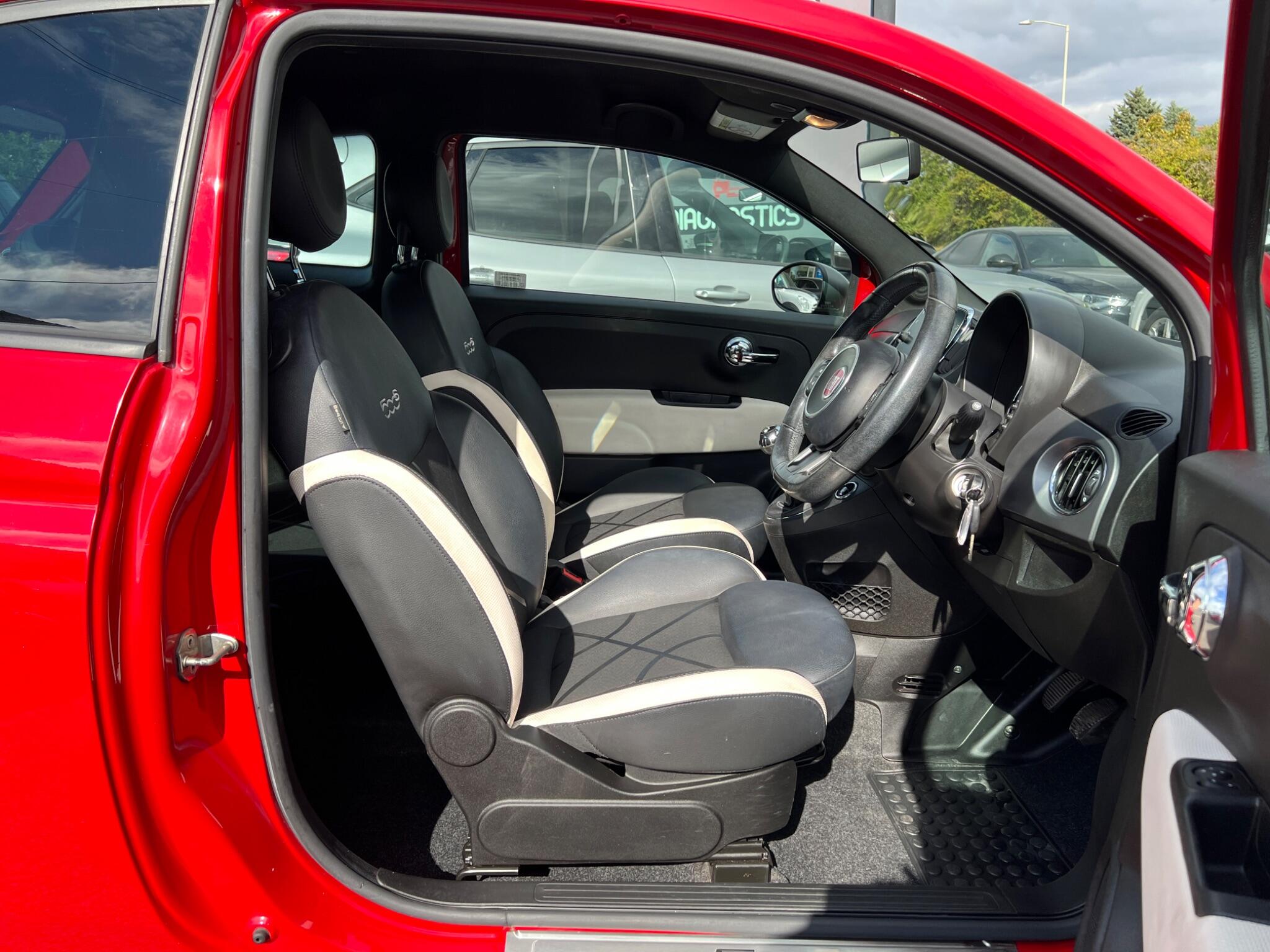 2016 Fiat 500 image 18