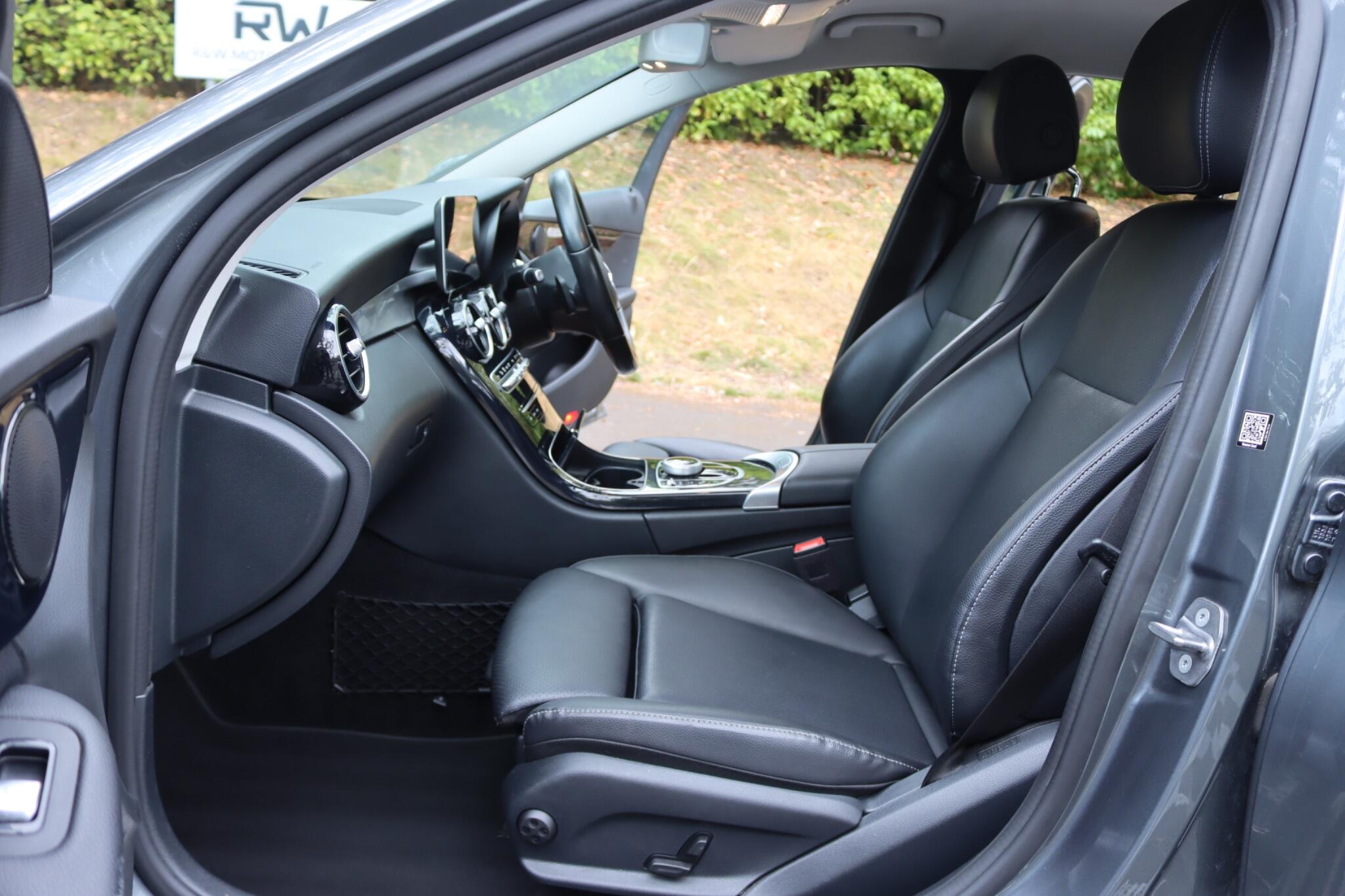 Mercedes-Benz C Class view 48