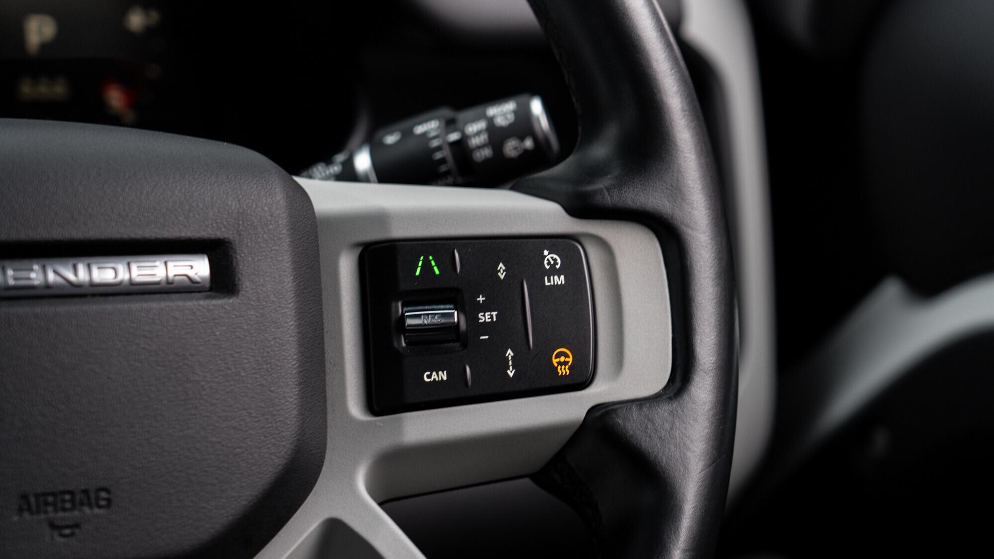 Land Rover Defender view 26