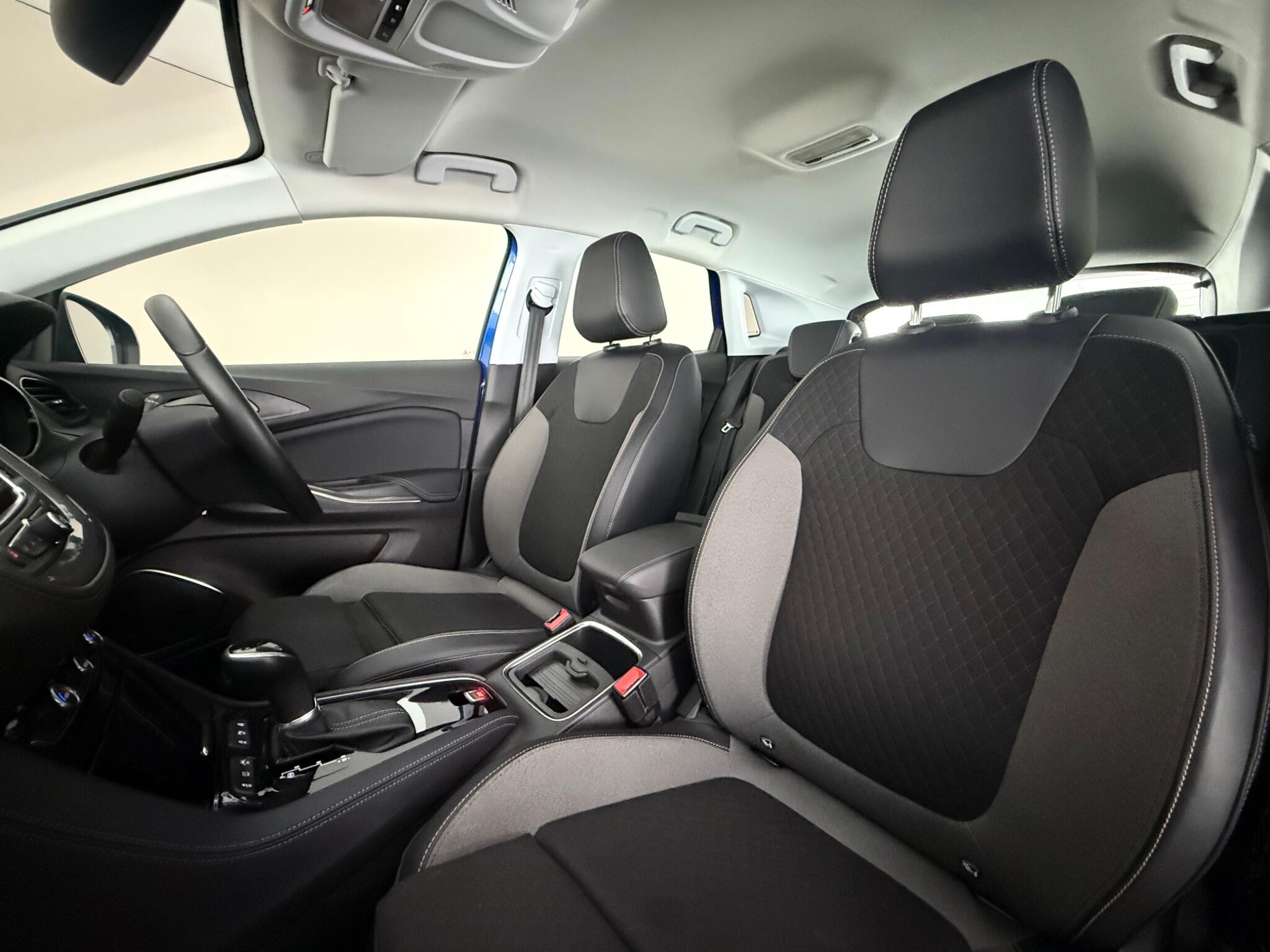 Vauxhall Grandland X view 29