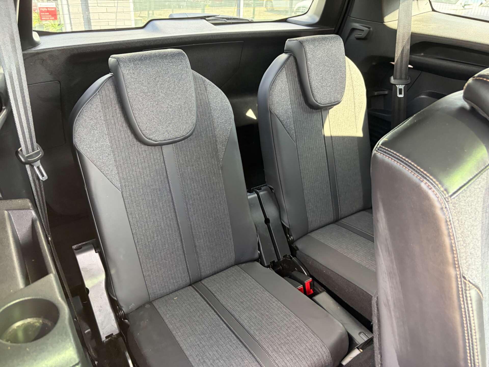 Peugeot 5008 view 29