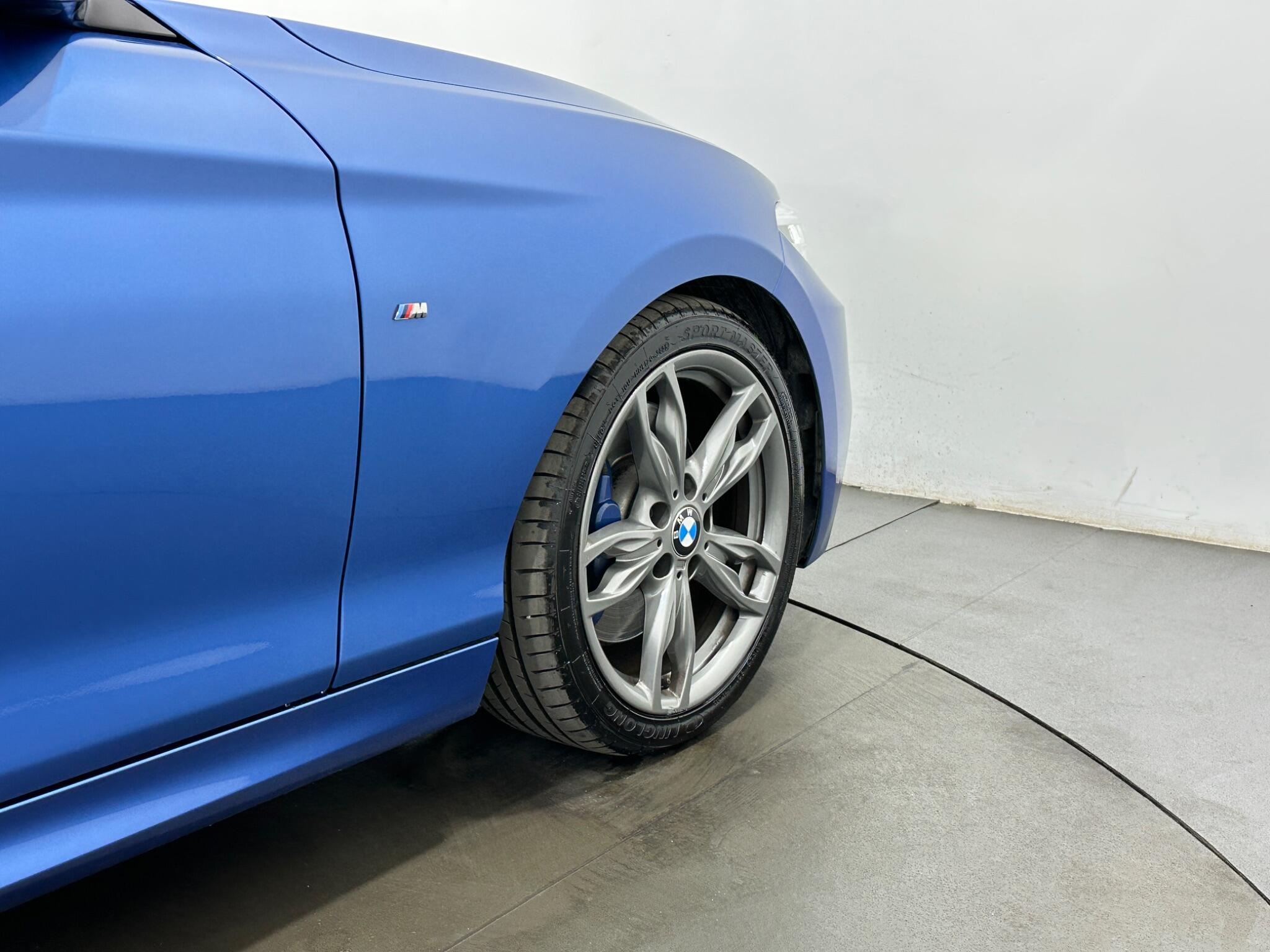 BMW 2 Series view 44