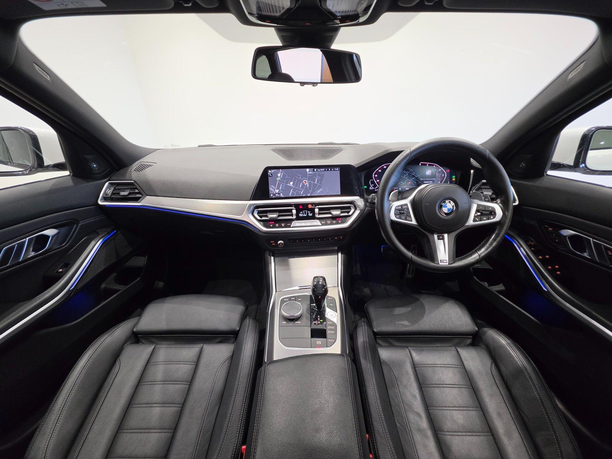 BMW 3 Series view 20