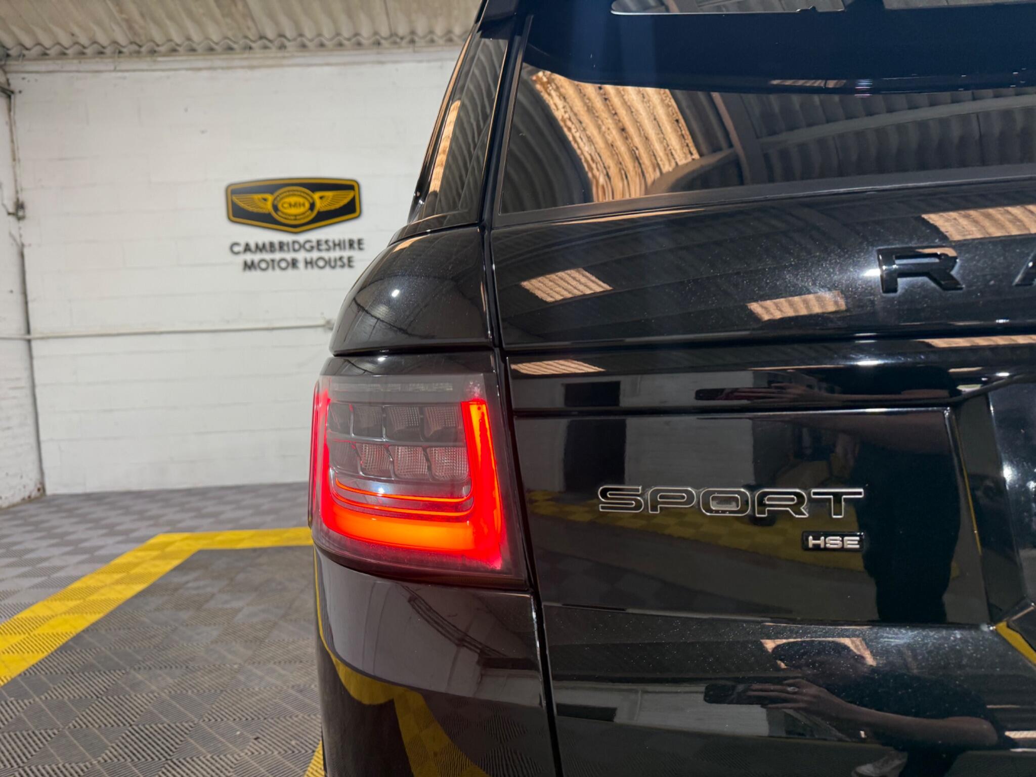 Land Rover Range Rover Sport view 12