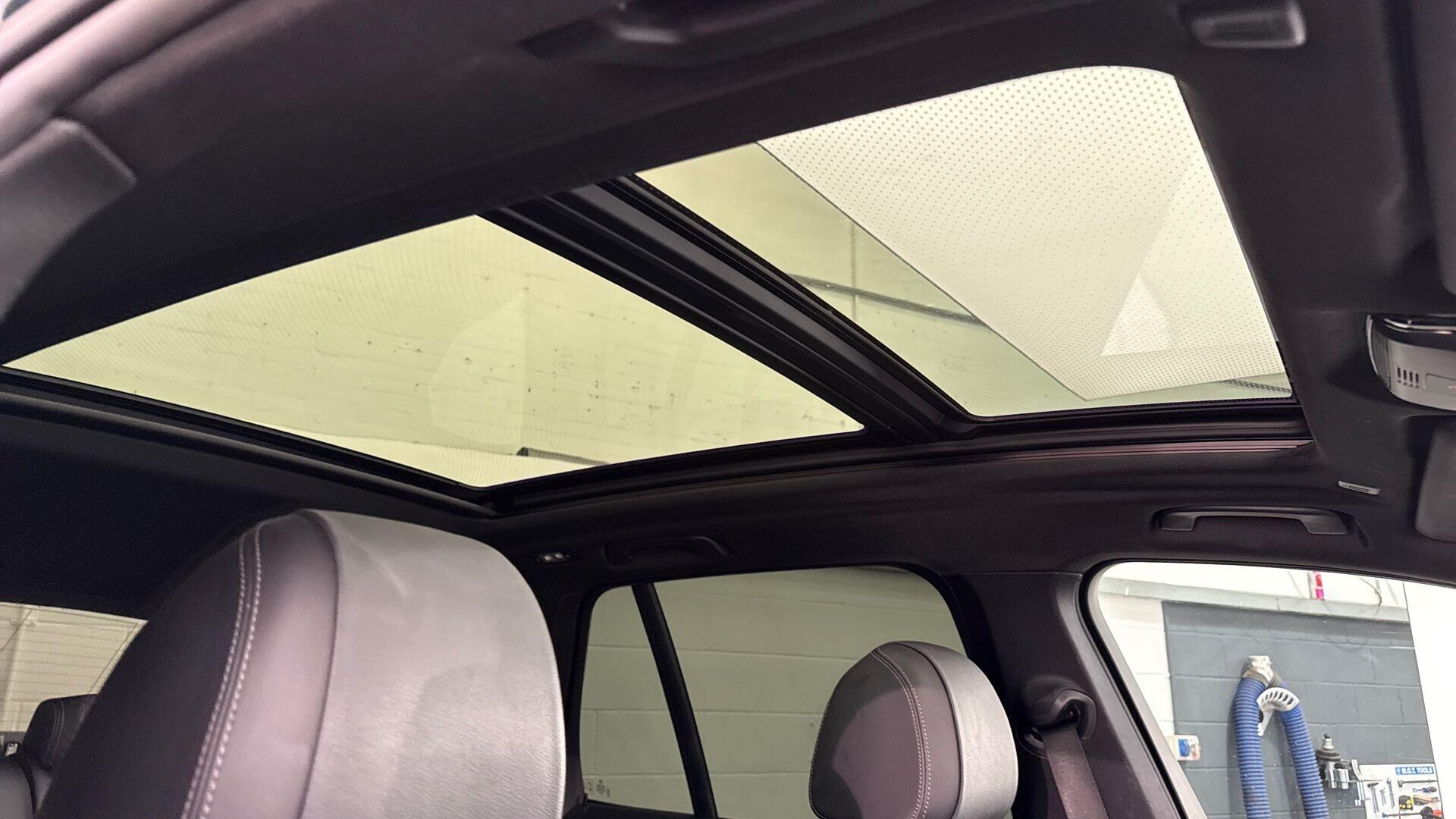 BMW X5 view 22