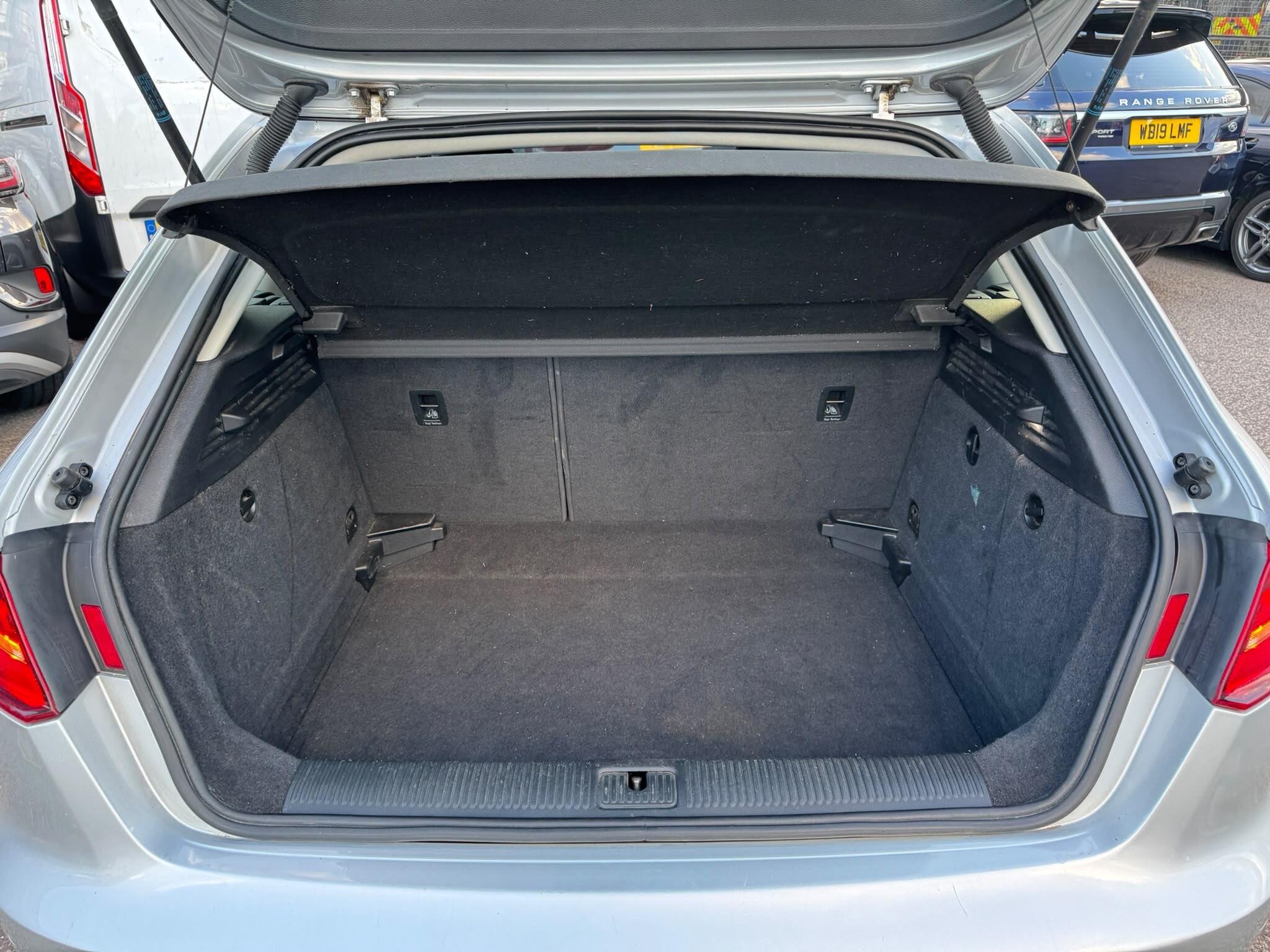 Audi A3 view 34