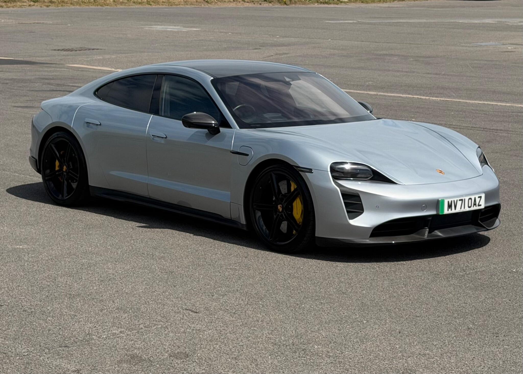 Porsche Taycan view 37