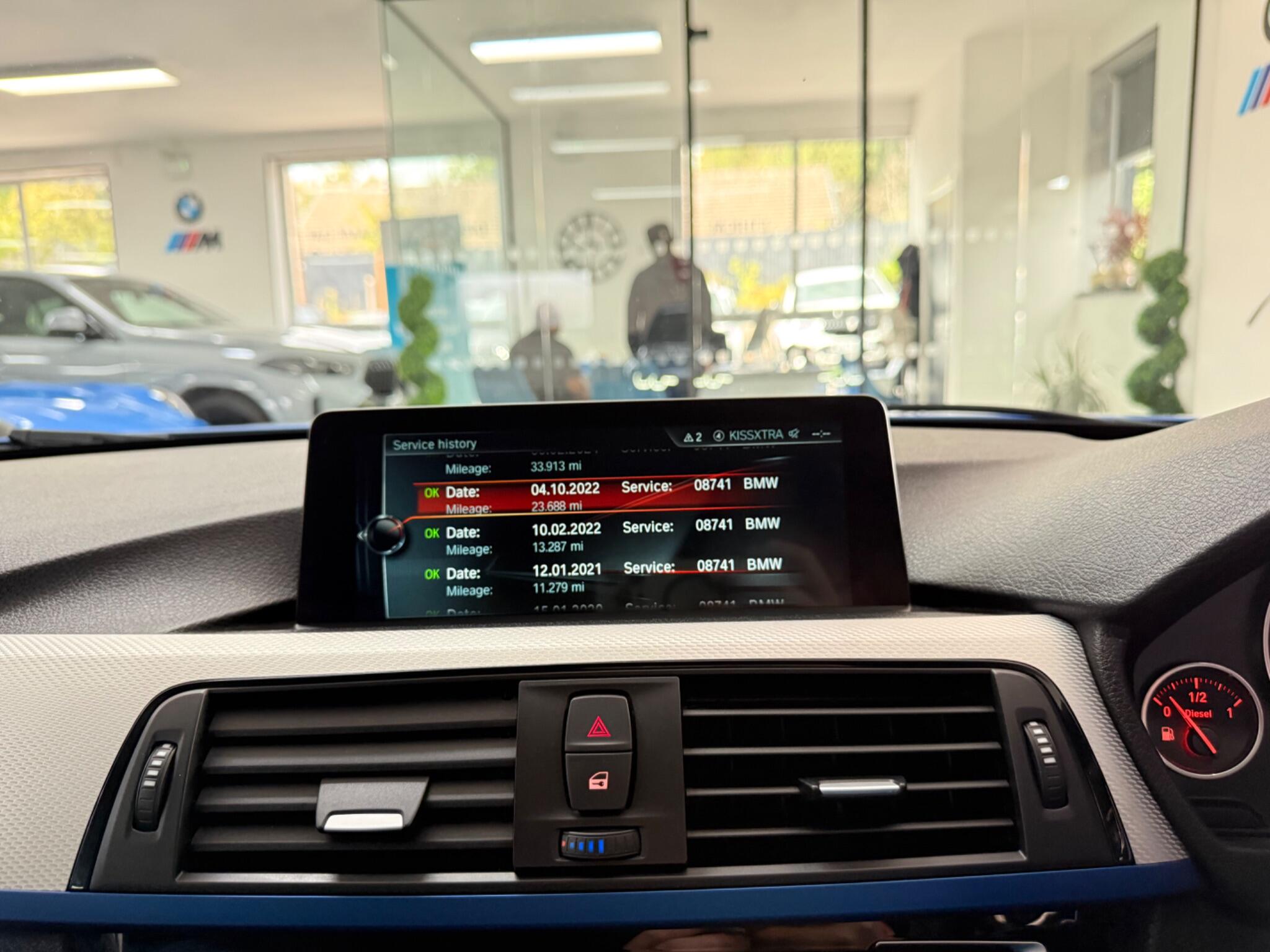BMW 3 Series view 10