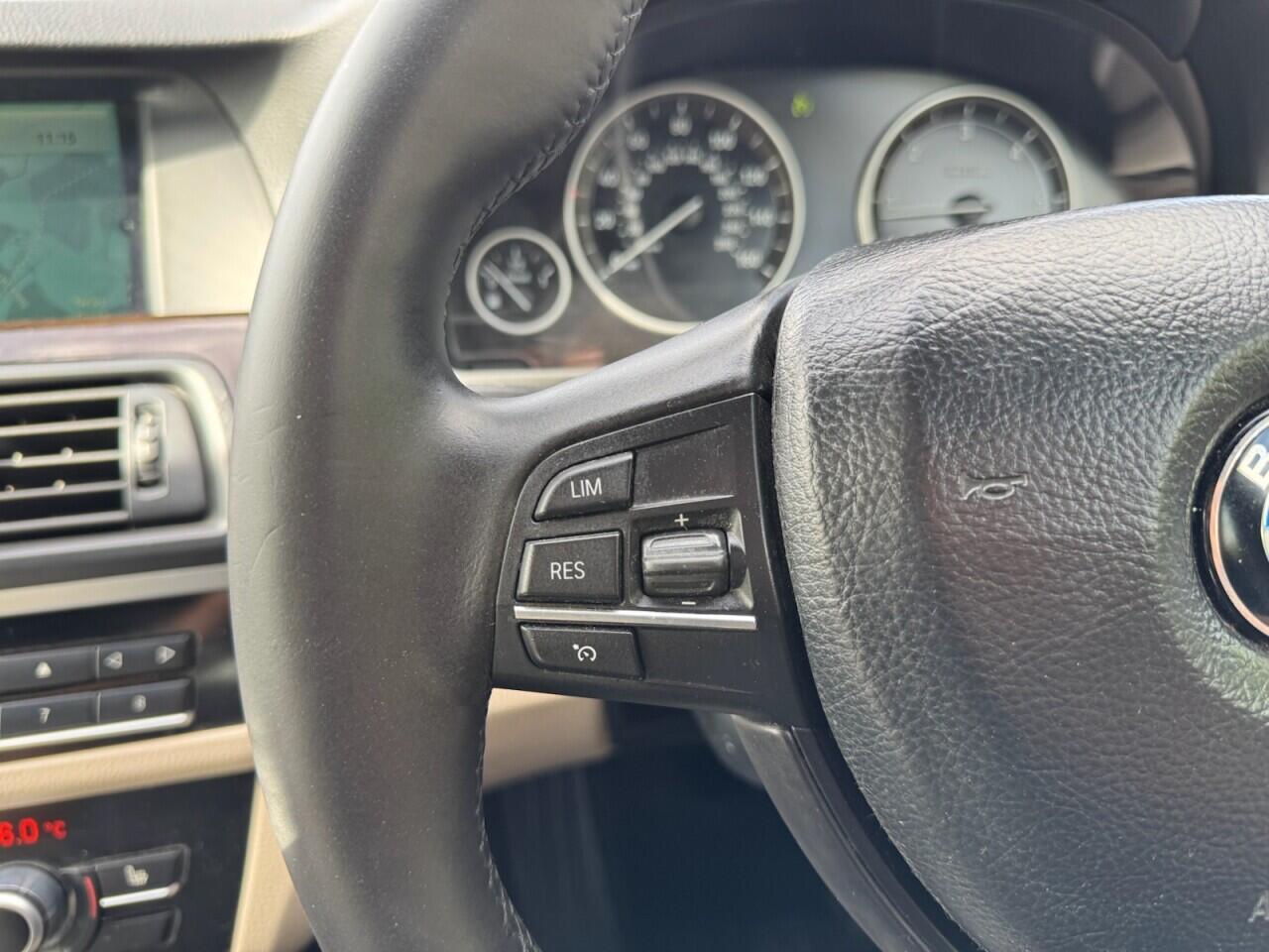 BMW 5 Series view 16