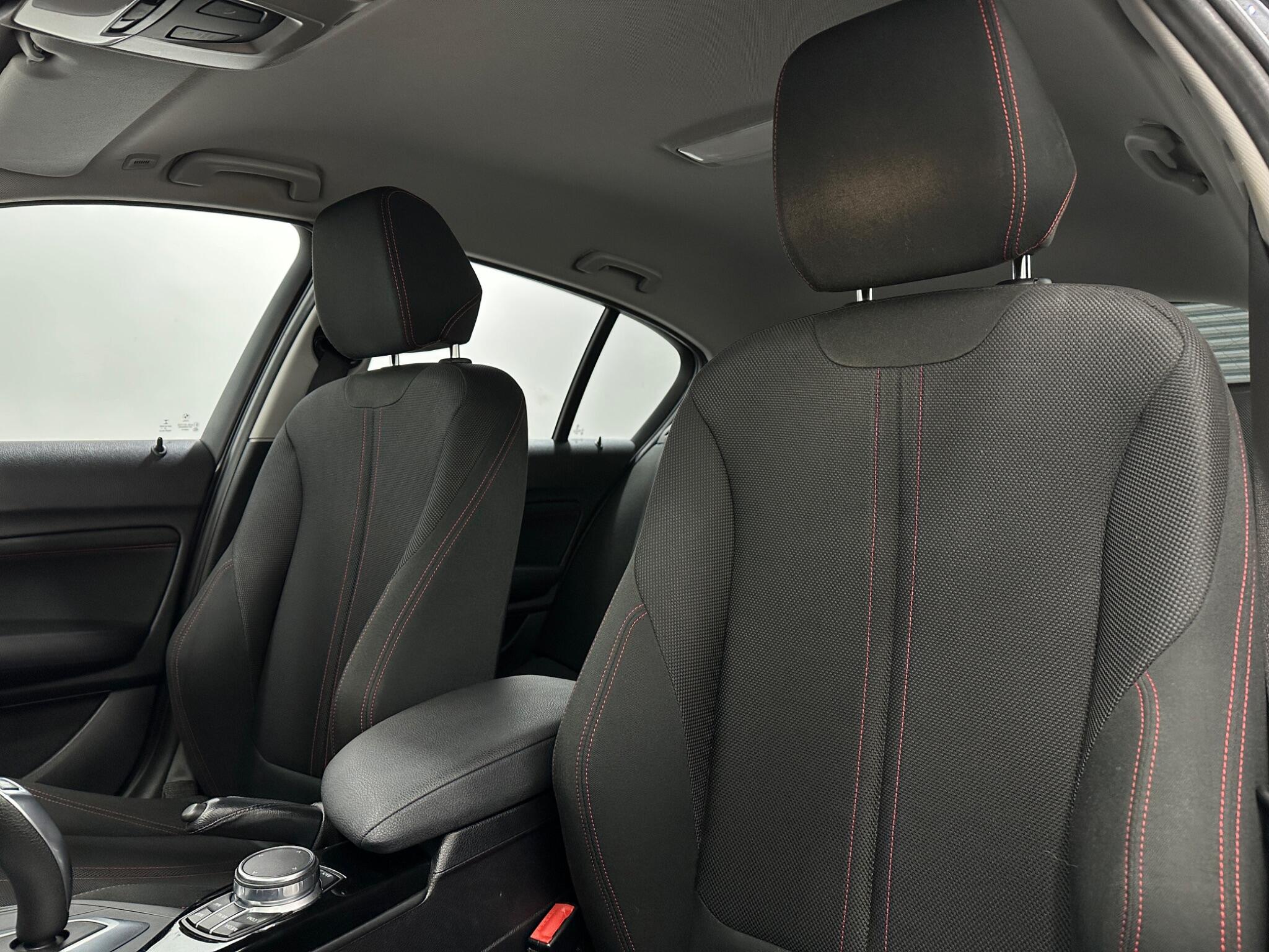 BMW 1 Series view 36