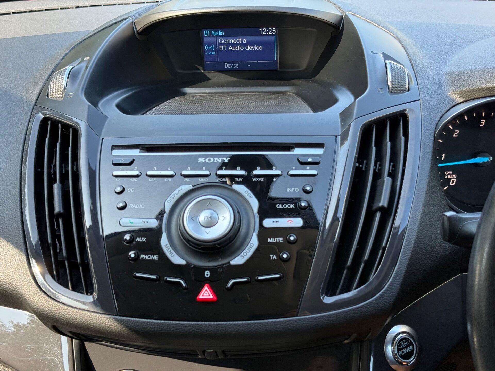 Ford Kuga view 35