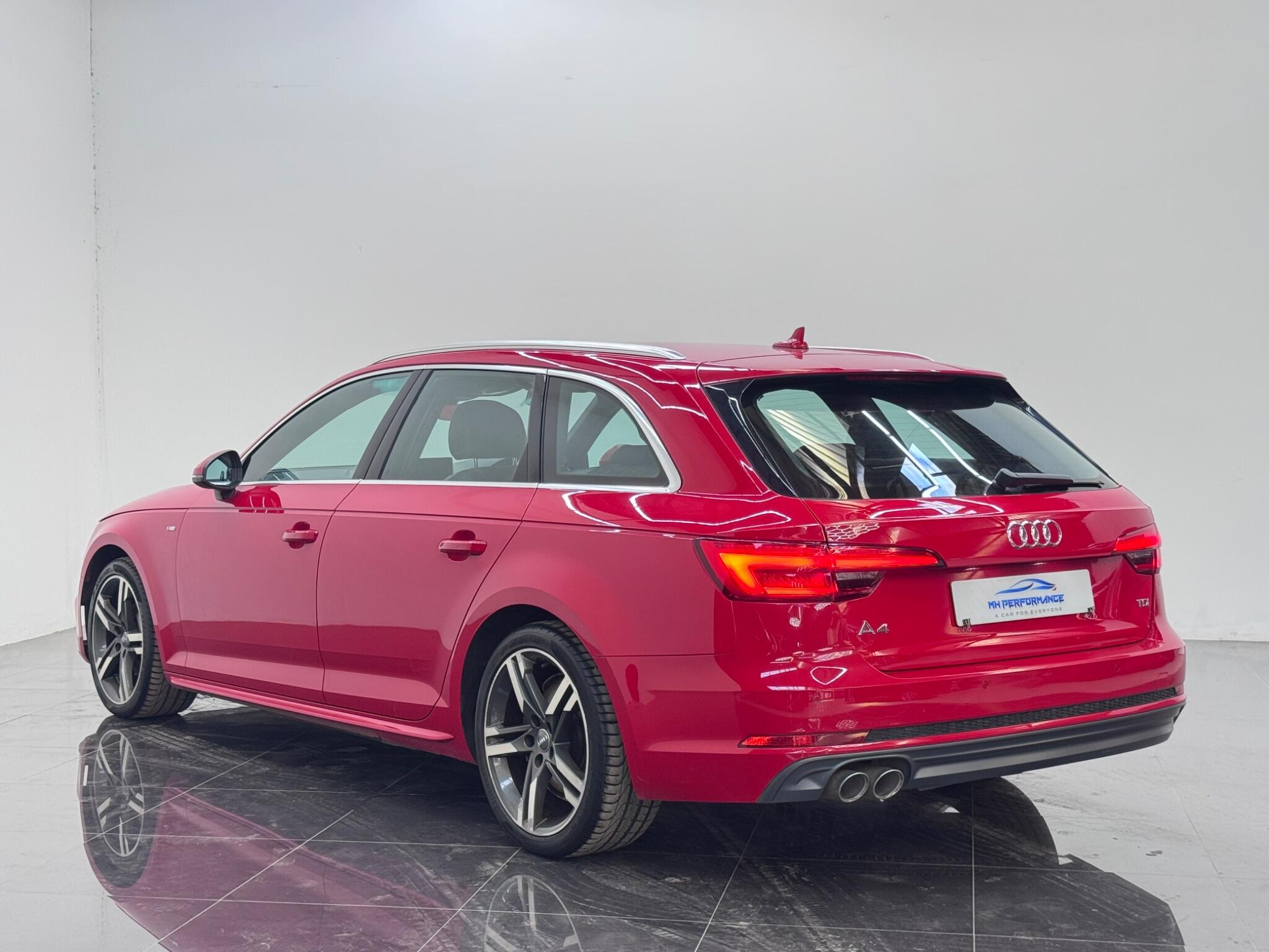 Audi A4 view 14