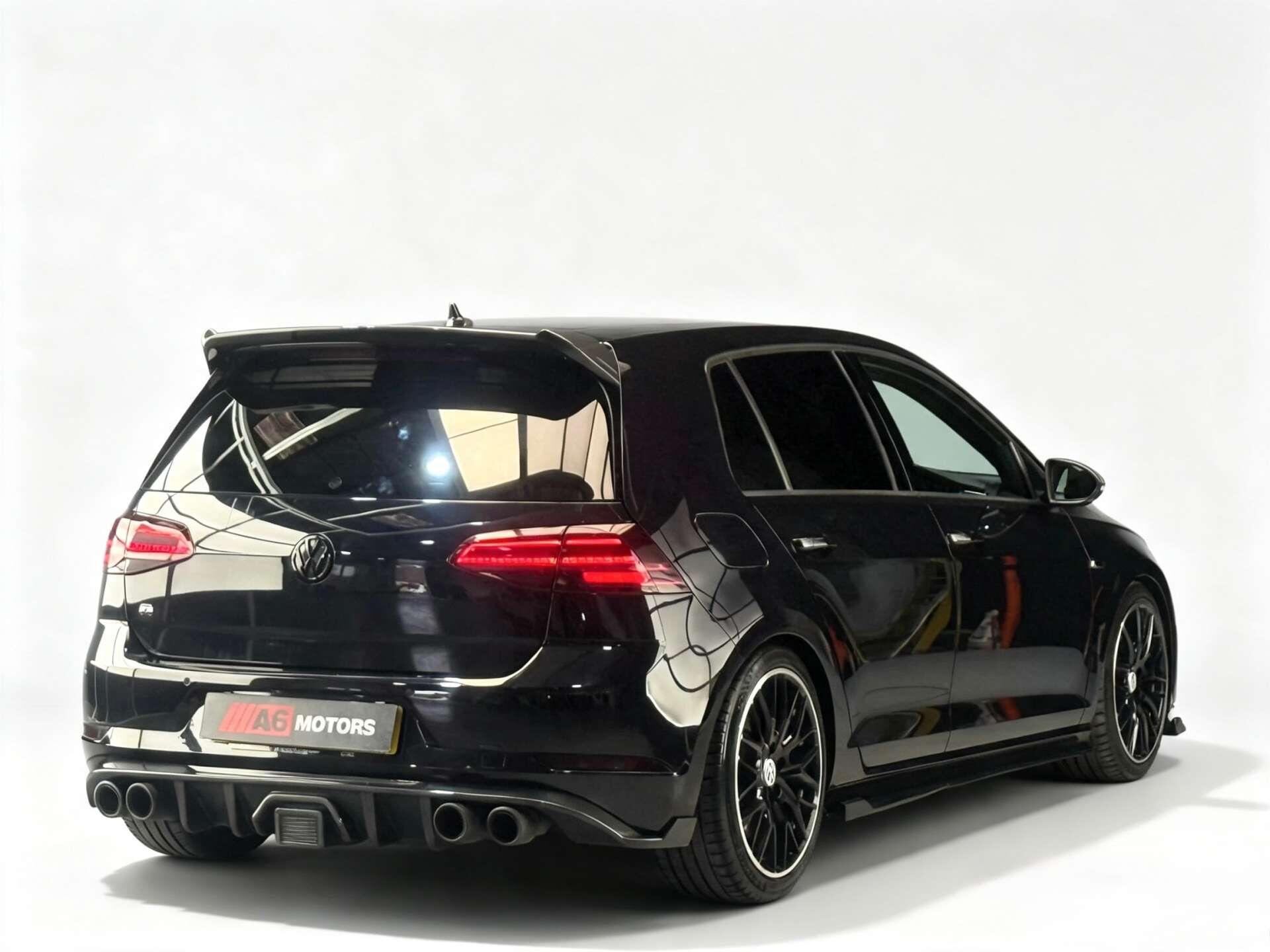 Volkswagen Golf view 12