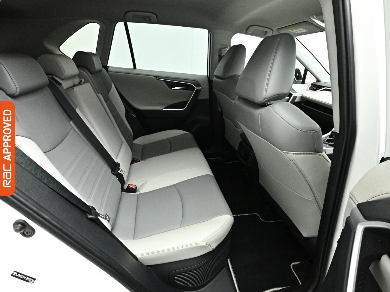 Toyota Rav4 view 13