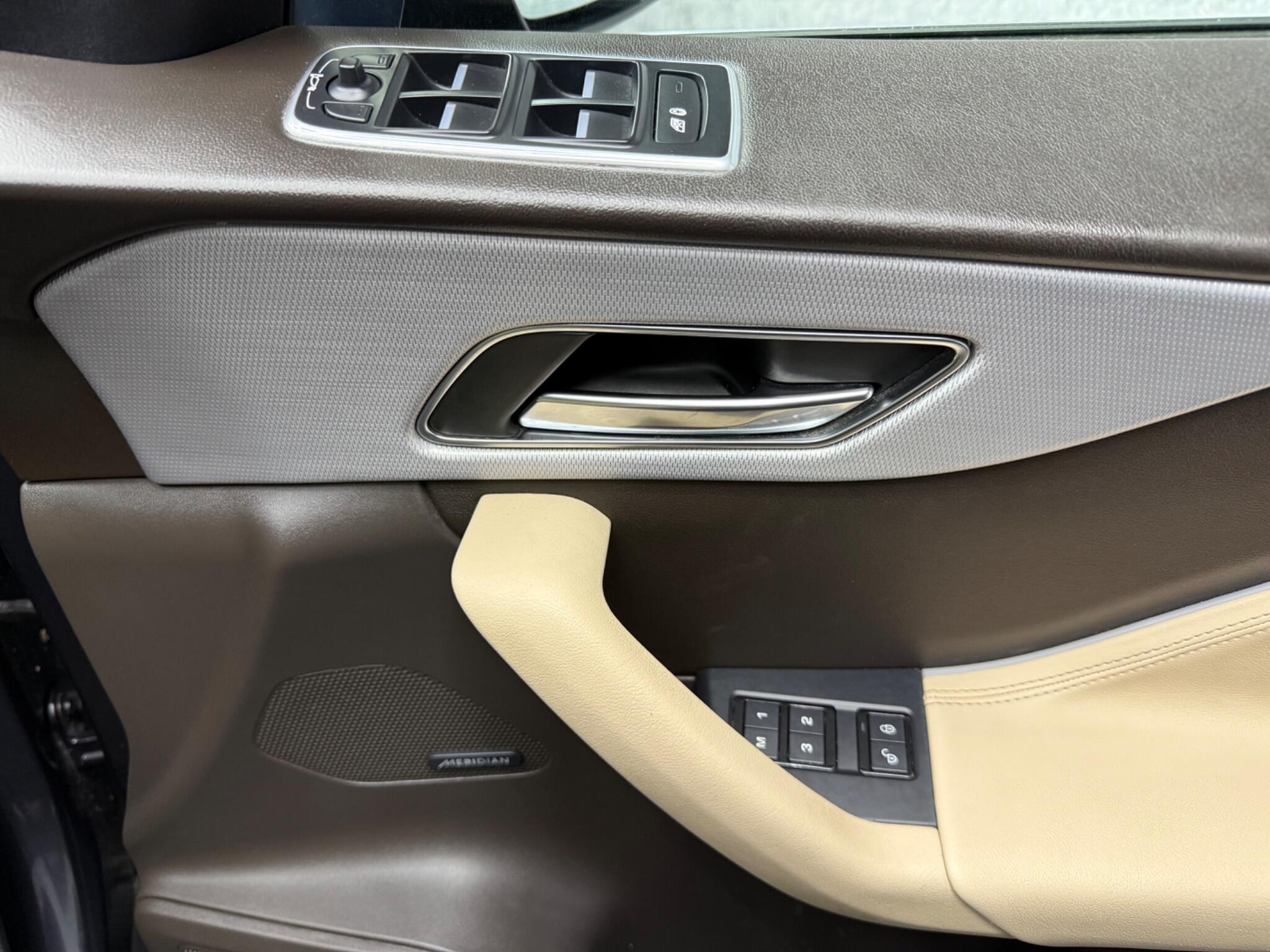 Jaguar F-Pace view 22