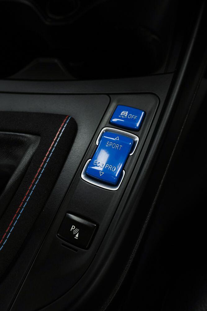 BMW 2 Series view 21