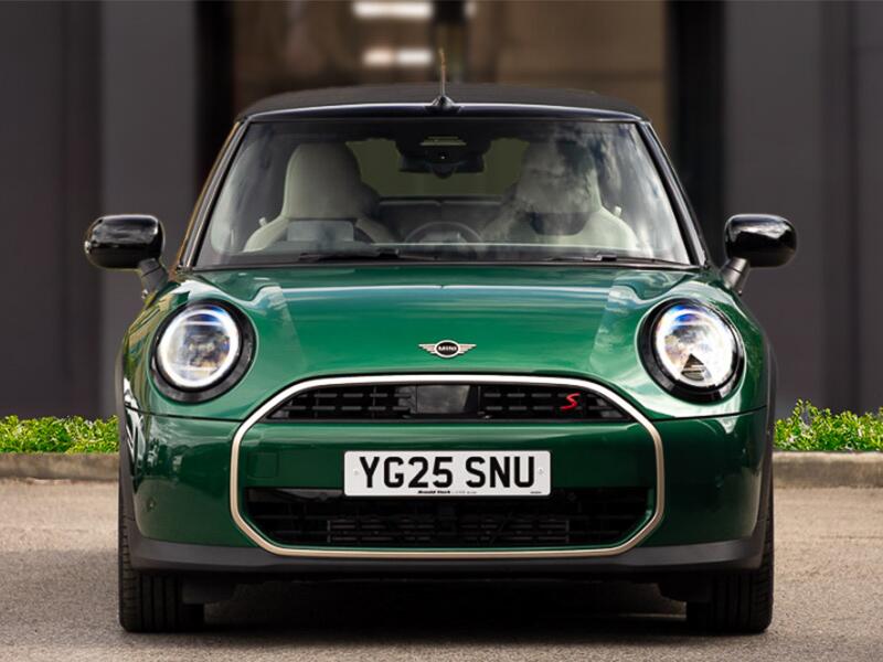 MINI Convertible view 10