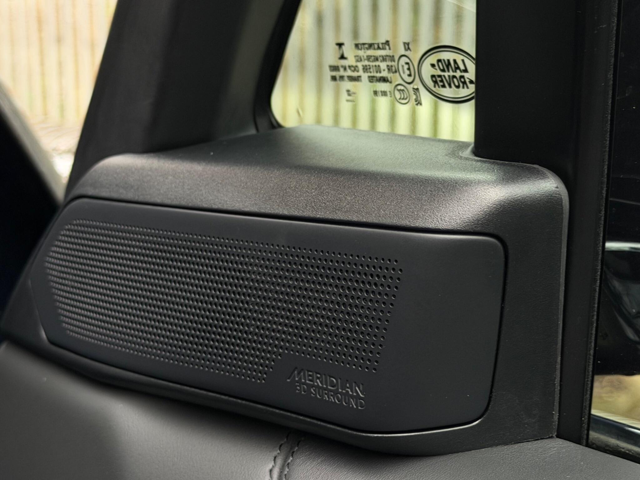 Land Rover Range Rover view 82