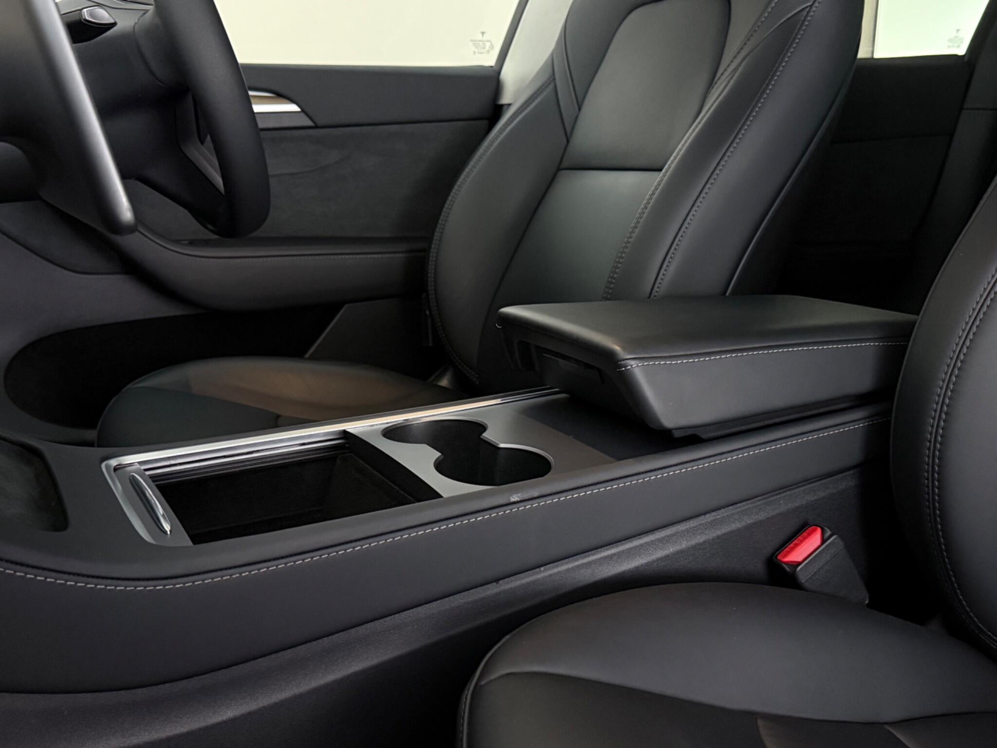 Tesla Model Y view 36
