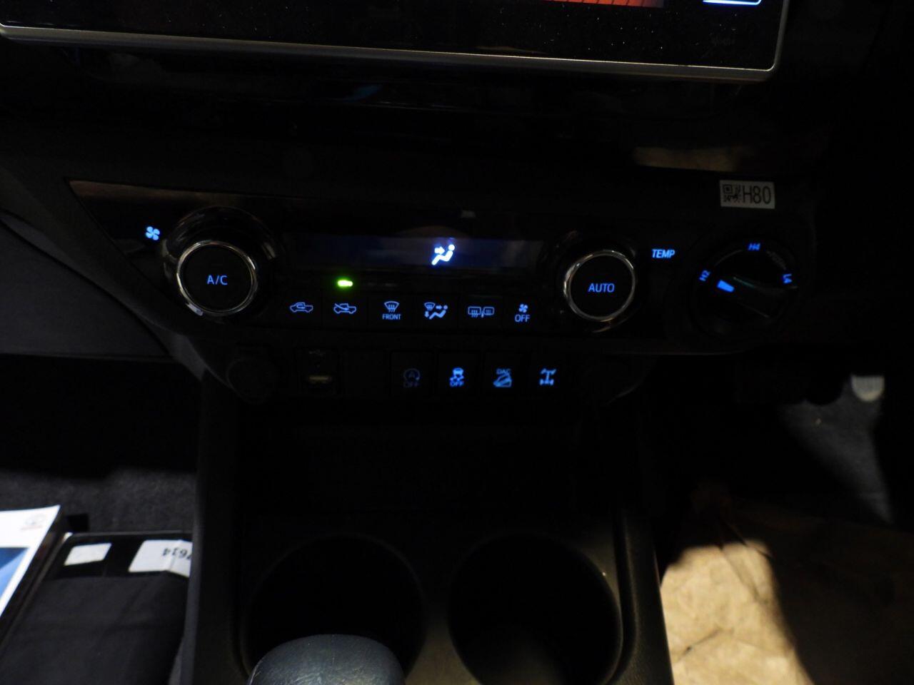 Toyota Hilux view 39