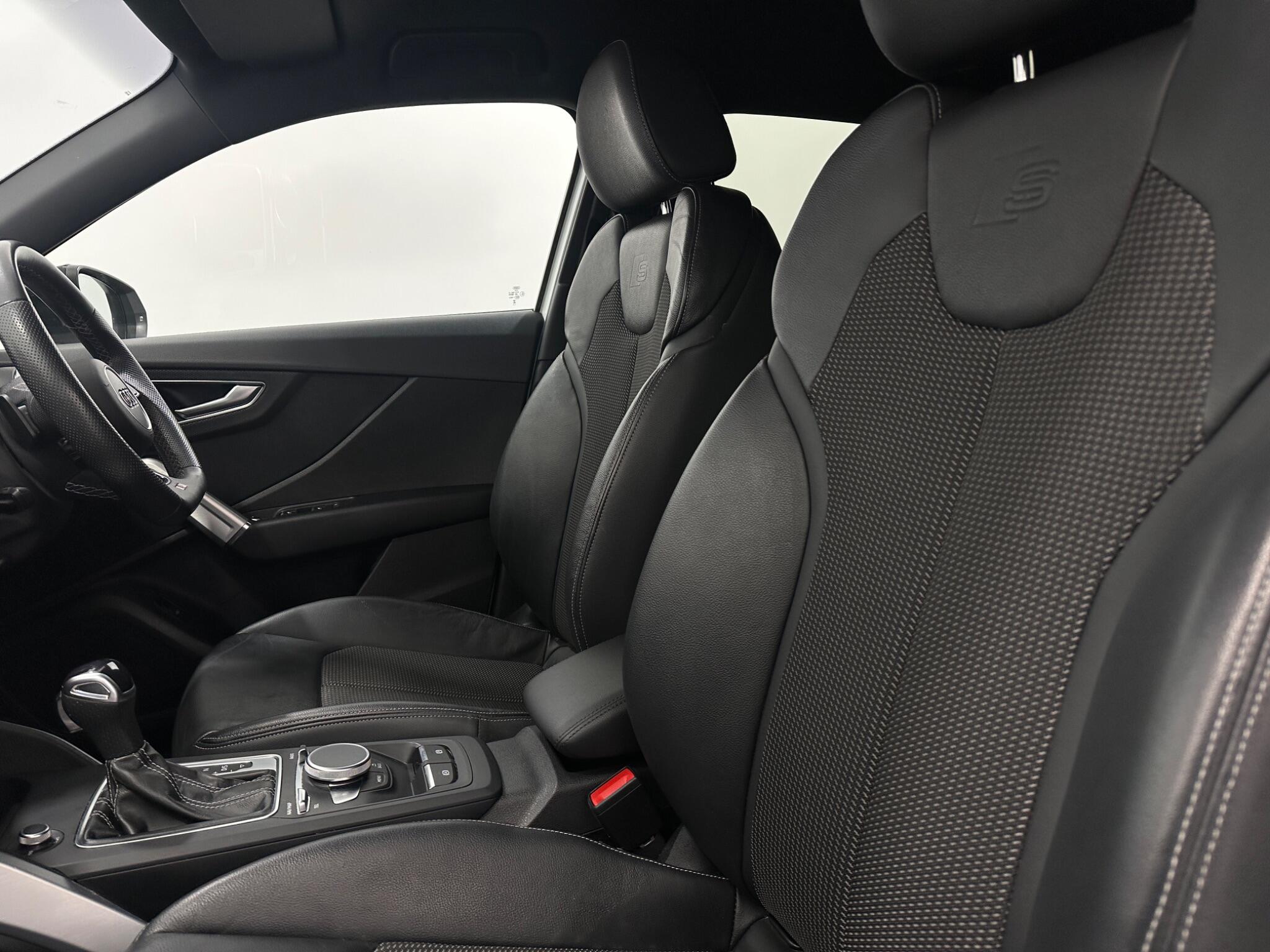 Audi Q2 view 33