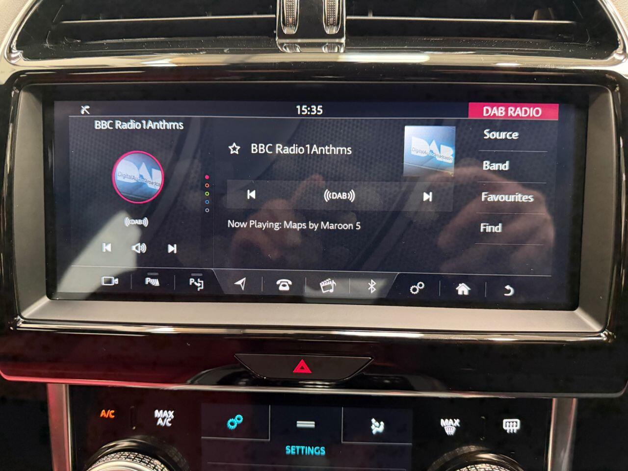 Jaguar Xe view 43