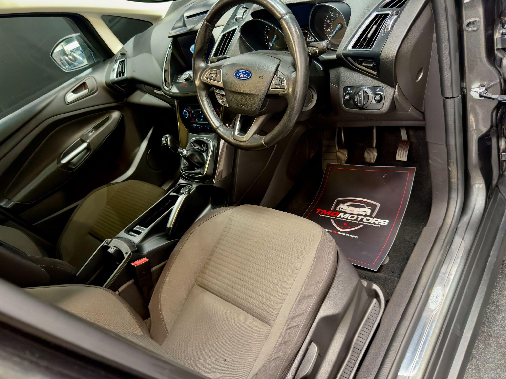 Ford C-Max view 20