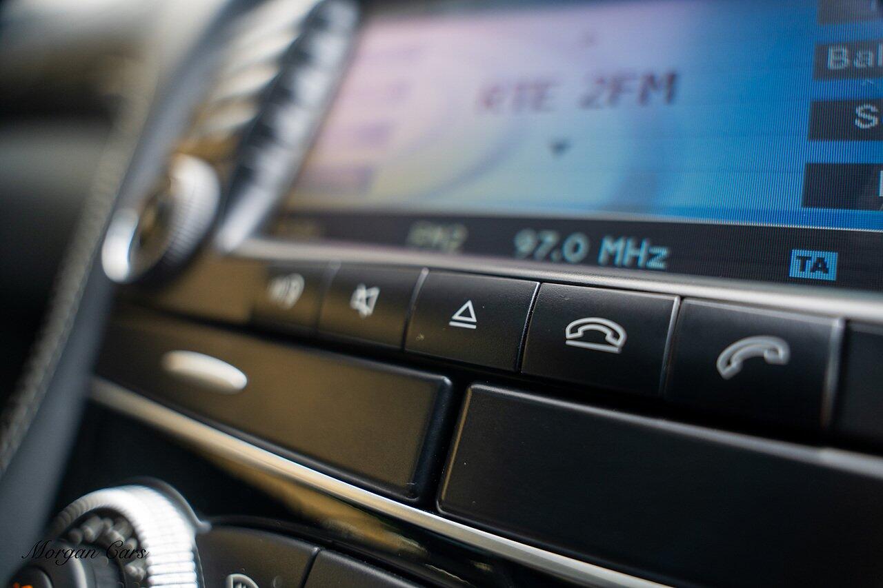Mercedes-Benz SL view 107