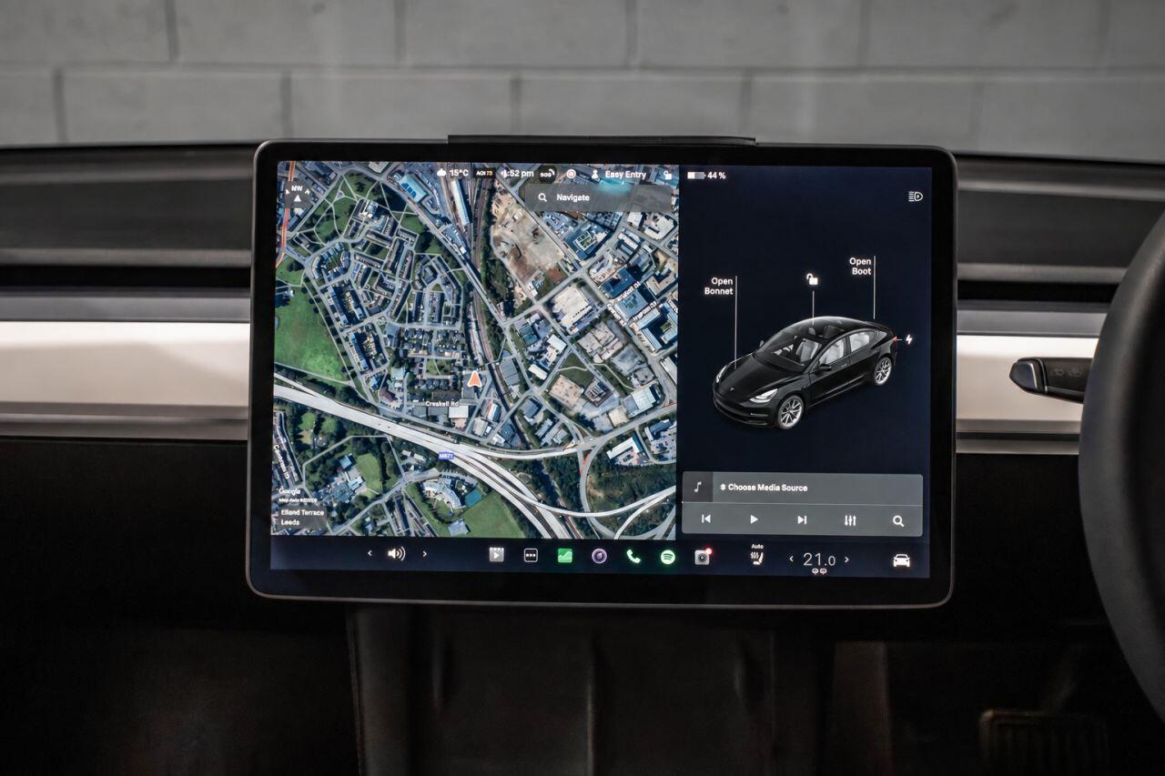 Tesla Model 3 view 30