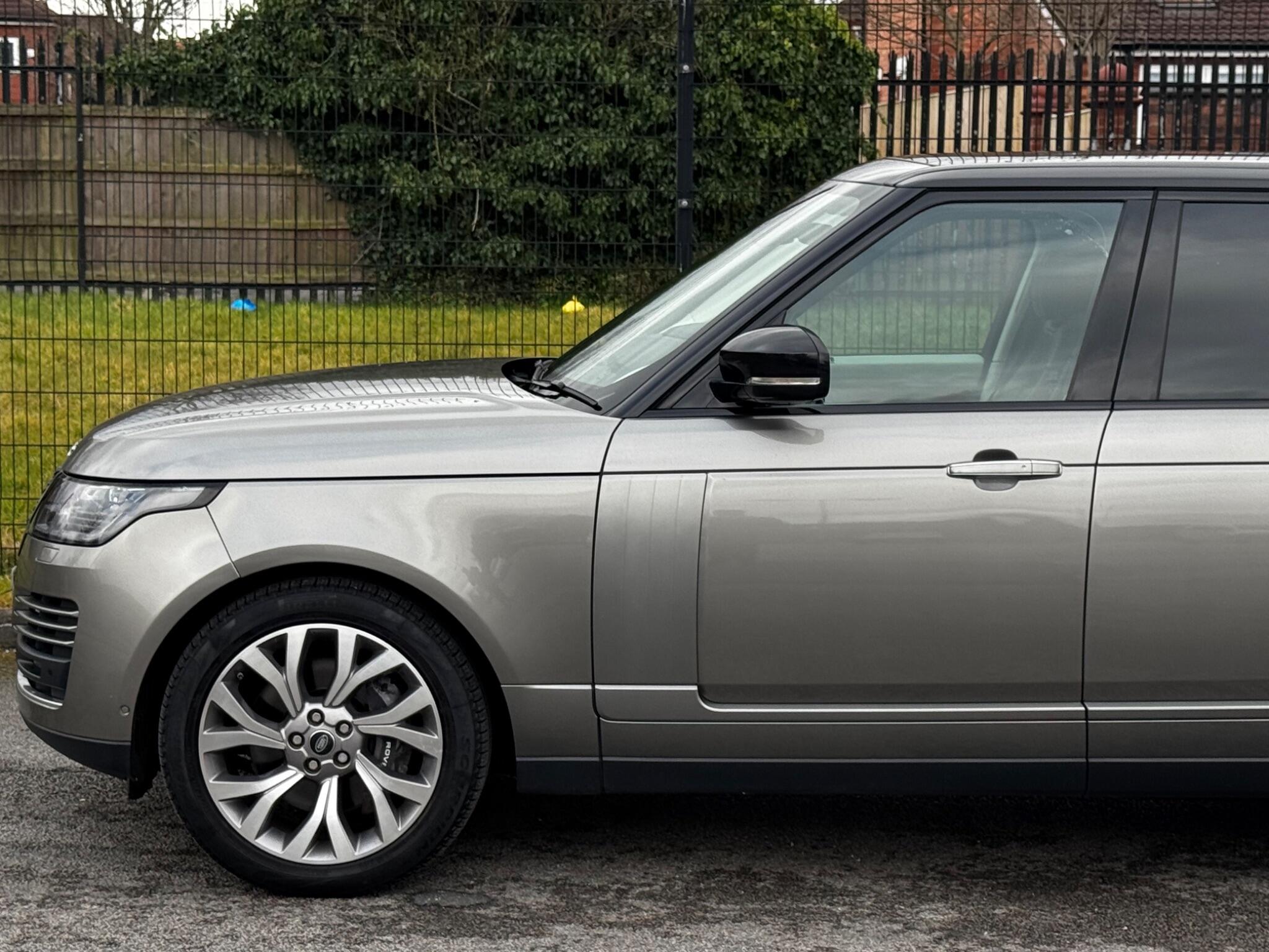 Land Rover Range Rover view 13
