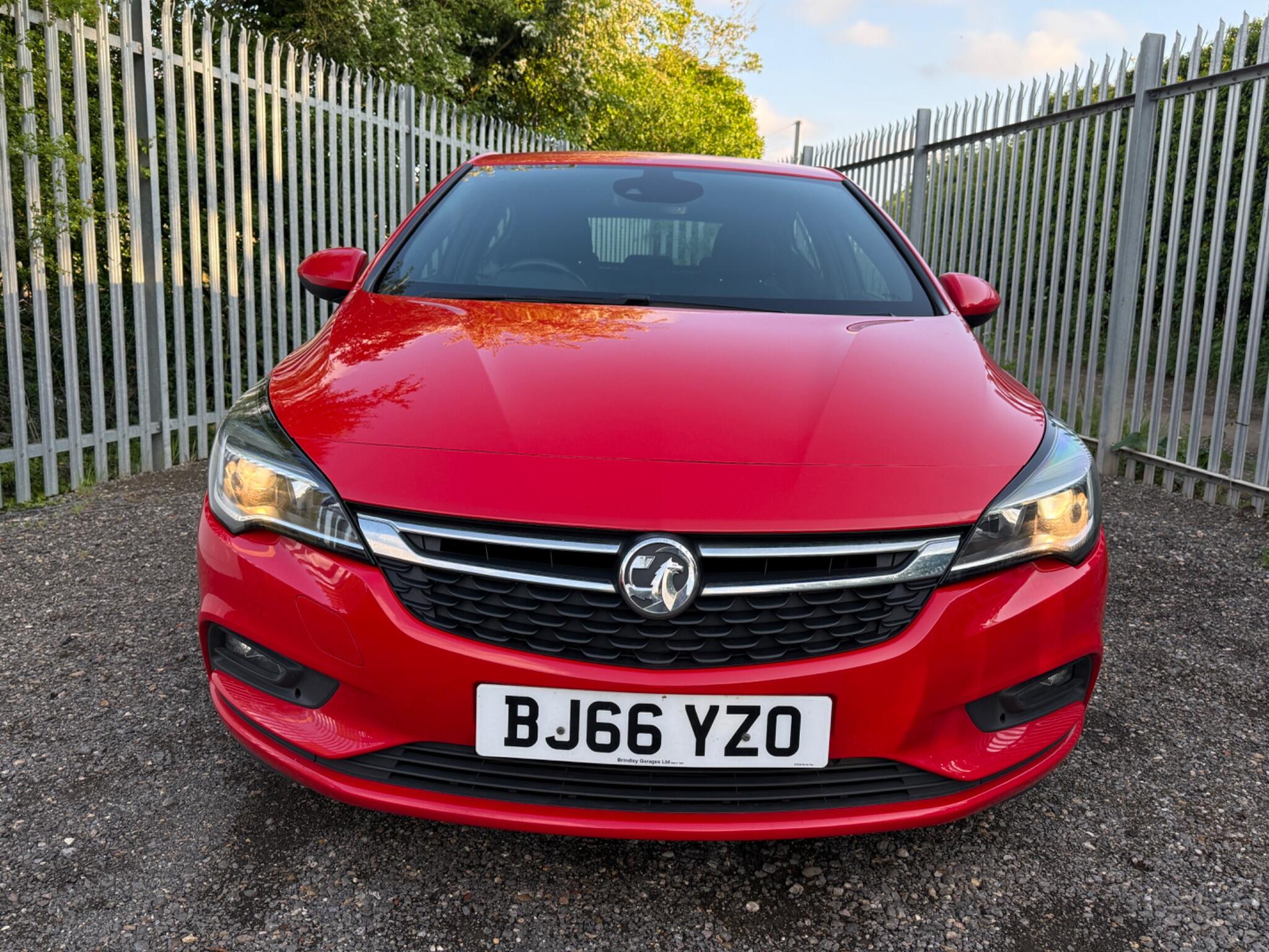 2017 Vauxhall Astra image 4