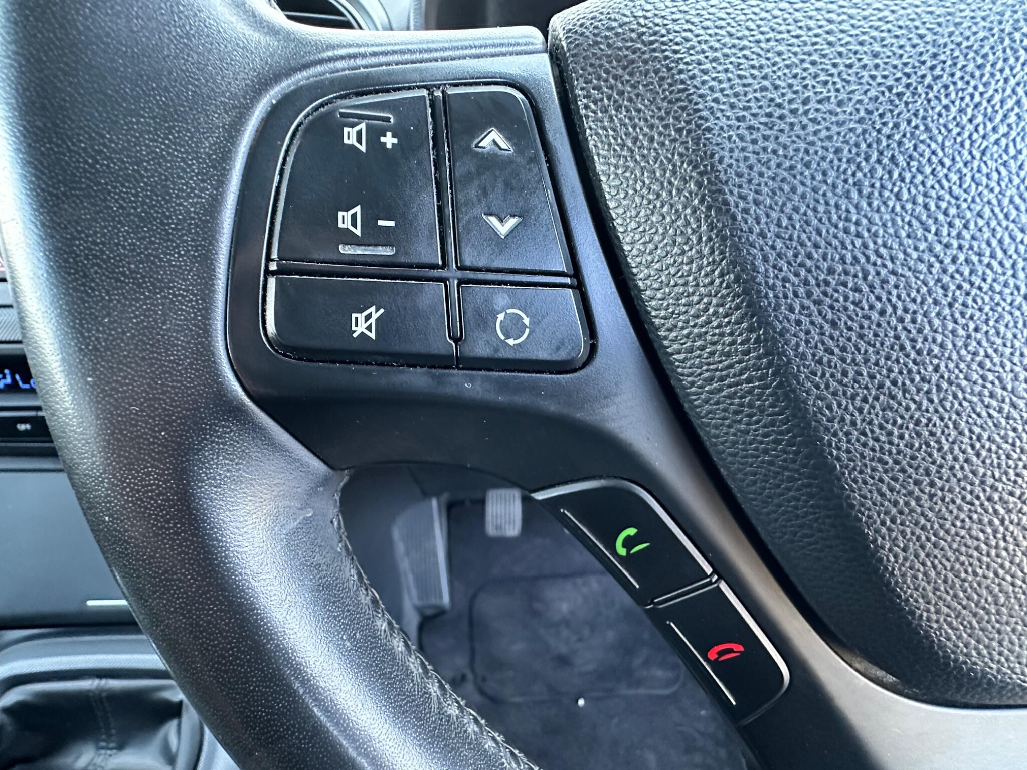 Hyundai I10 view 15