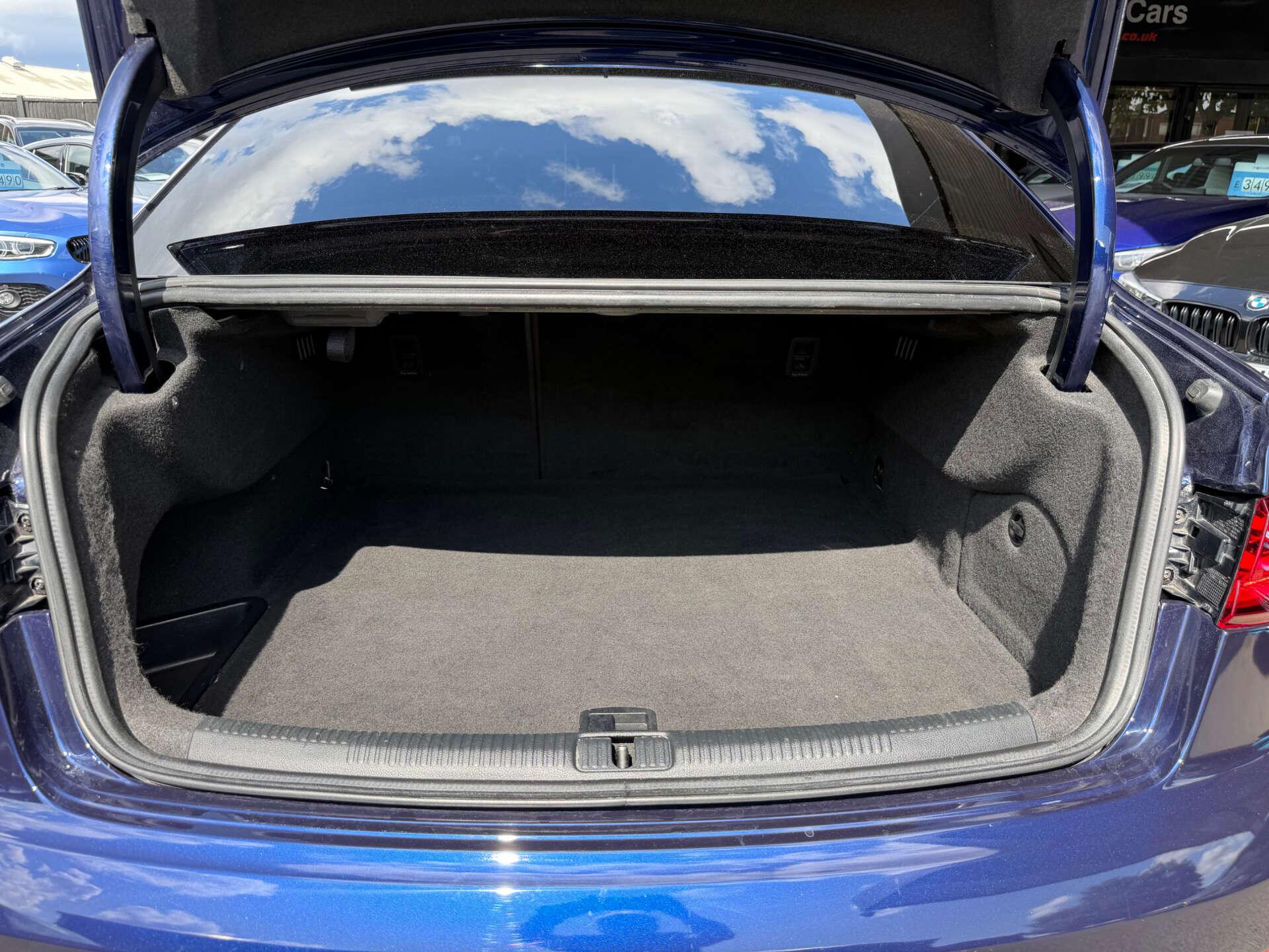 Audi S3 view 15