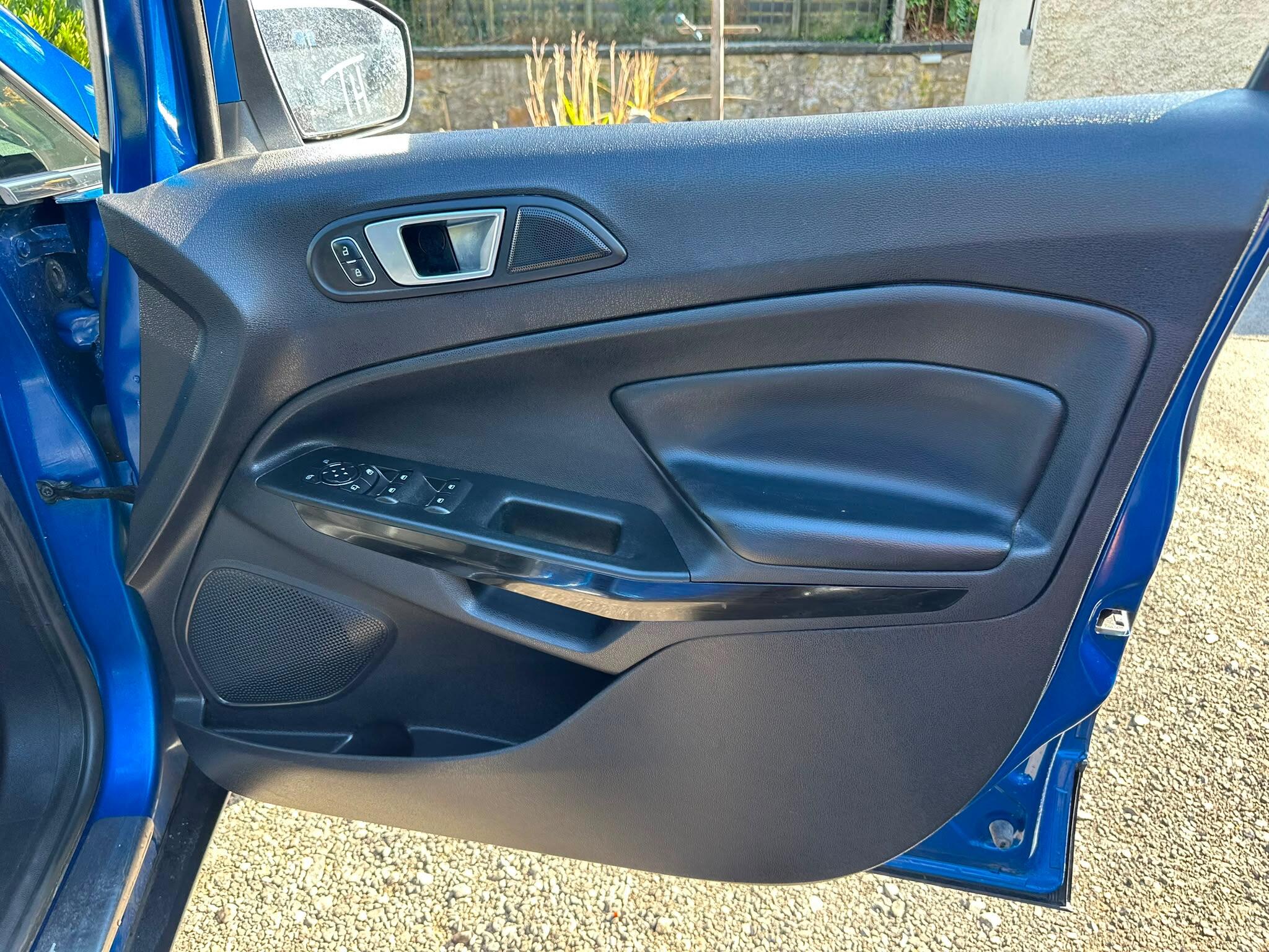 Ford Ecosport view 35