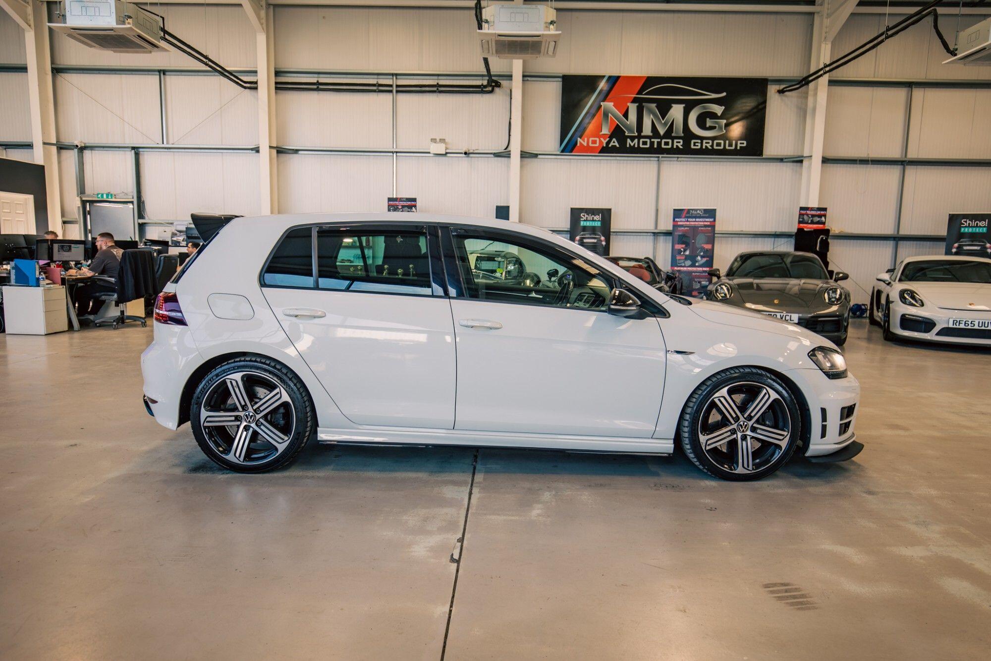 Volkswagen Golf view 21
