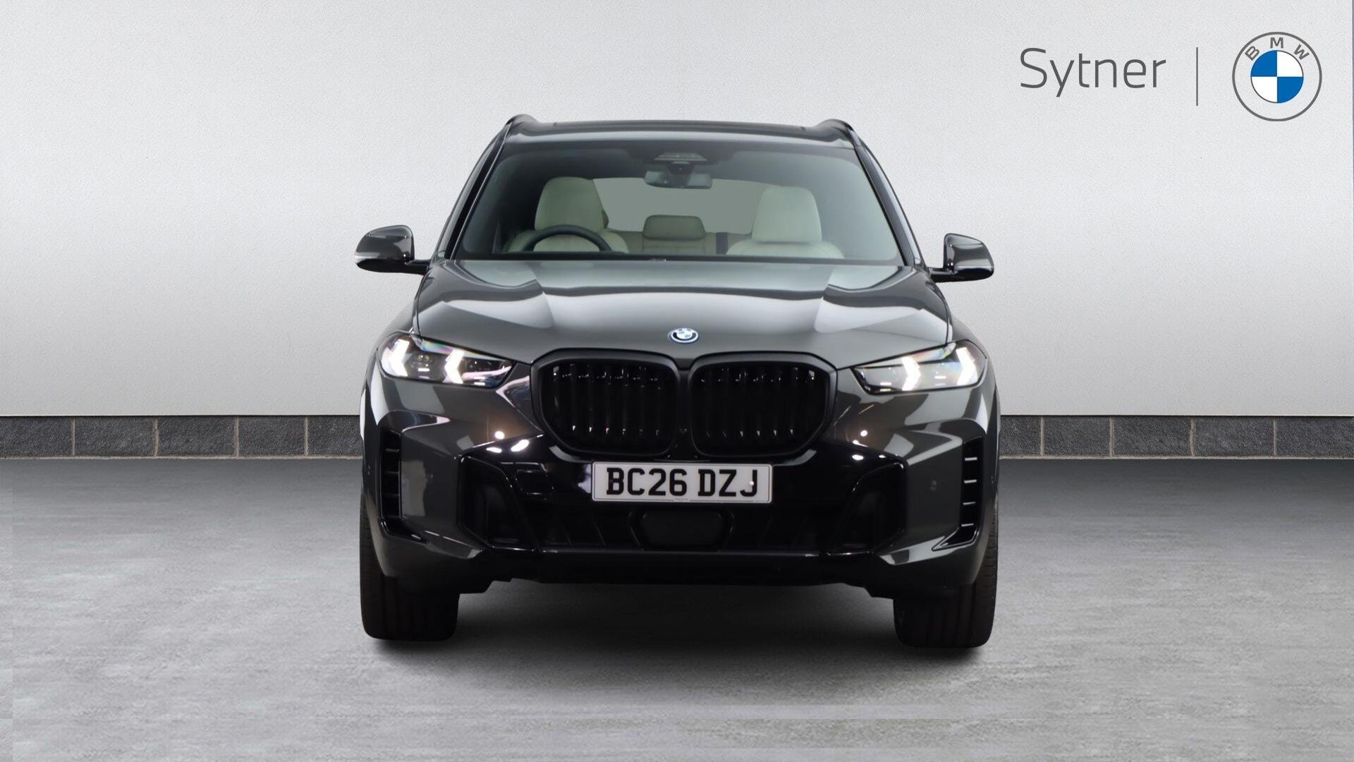 BMW X5 view 16