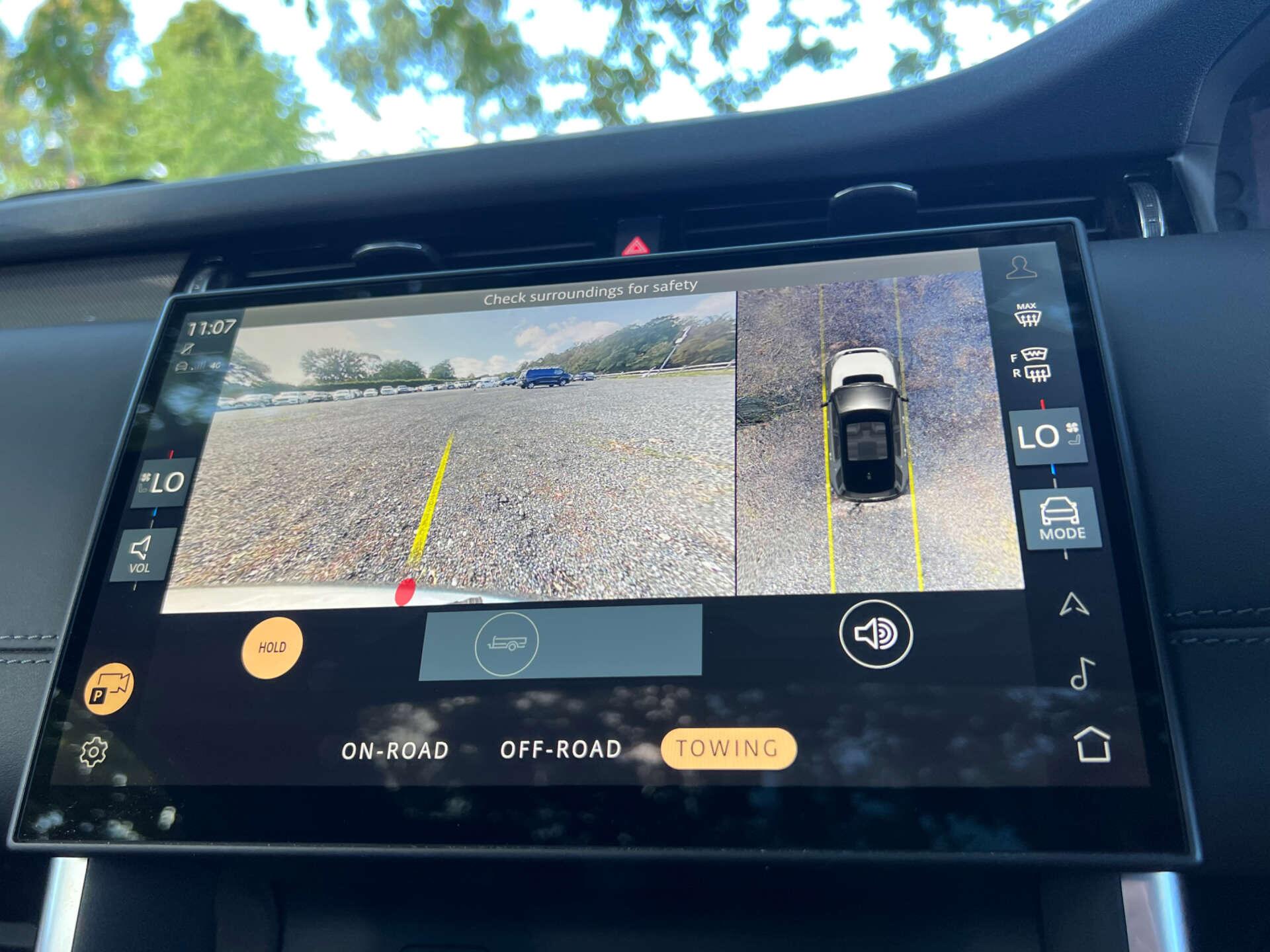Land Rover Discovery Sport view 46