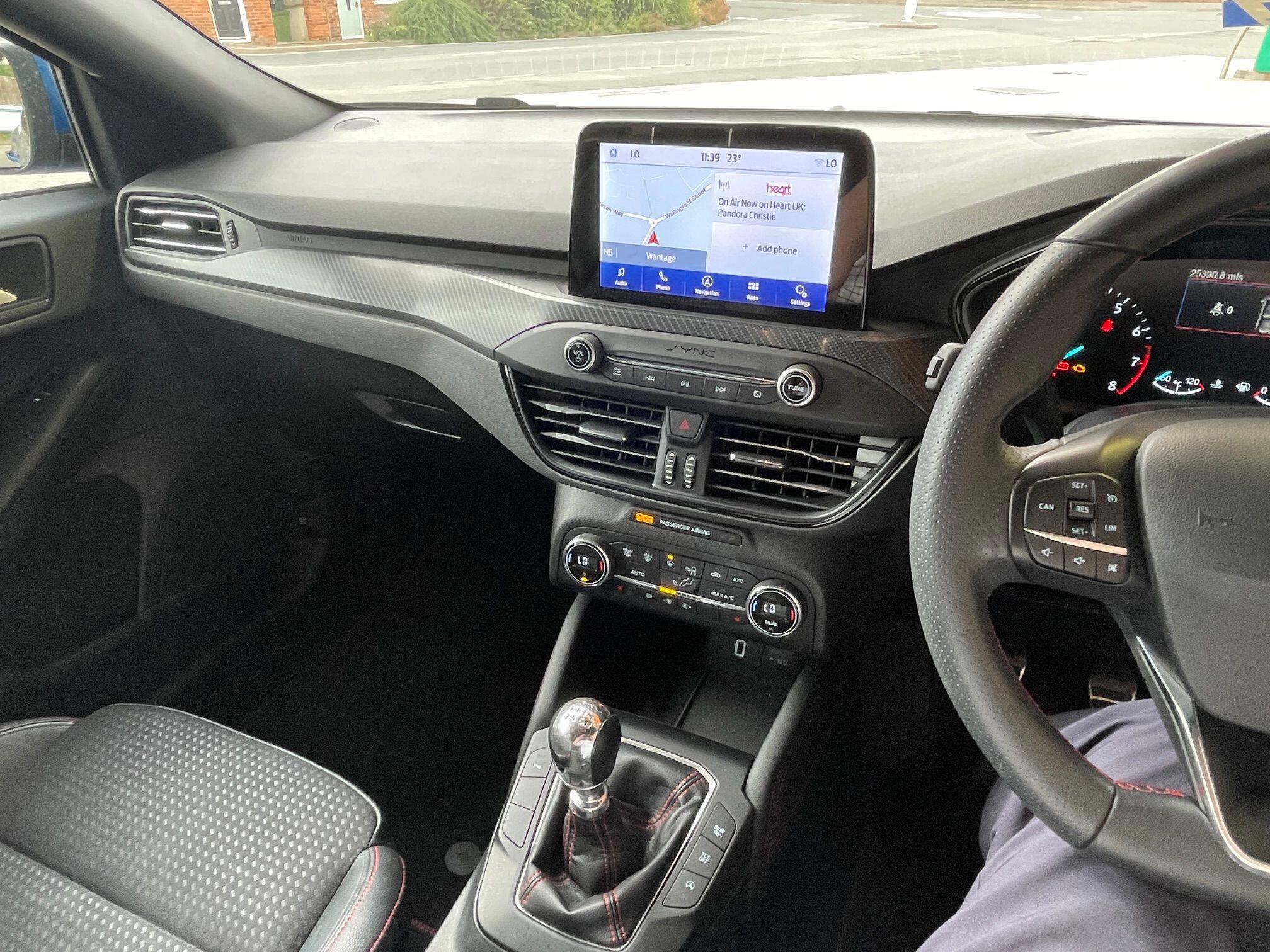 2019 Ford Focus 1.0T EcoBoost ST-Line X Euro 6 (s/s) 5dr • 25,930 miles image 10