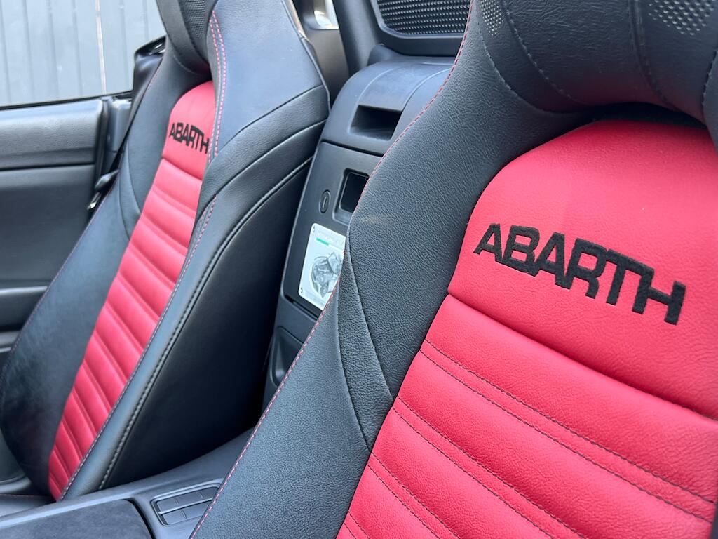 Abarth 124 Spider view 9