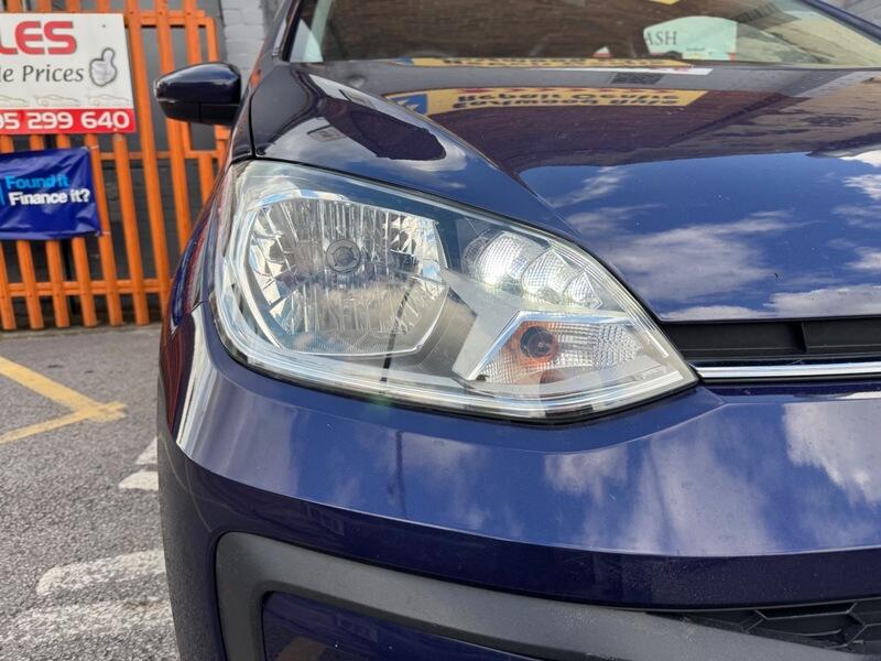 Volkswagen Up! view 11