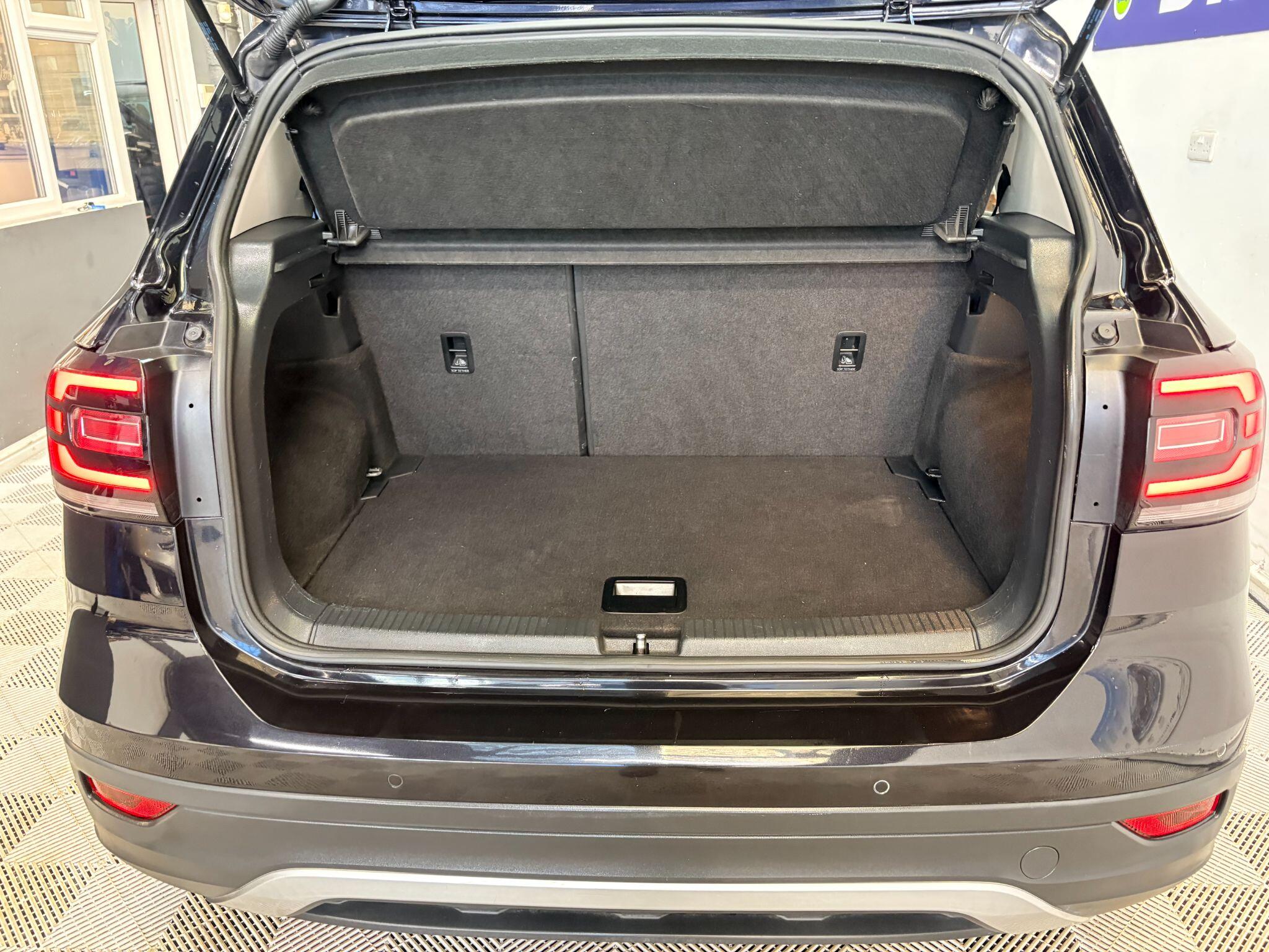 Volkswagen T-Cross view 13