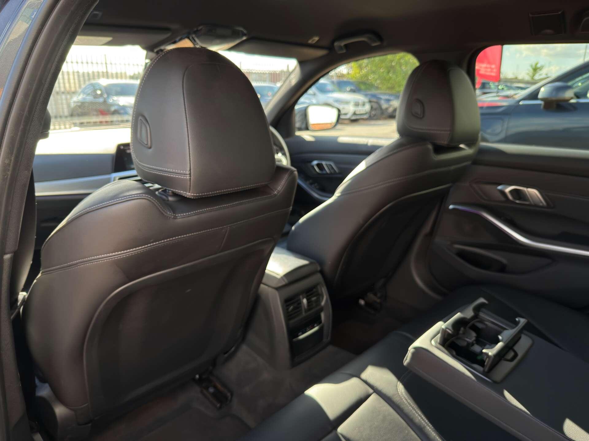 BMW 3 Series view 55