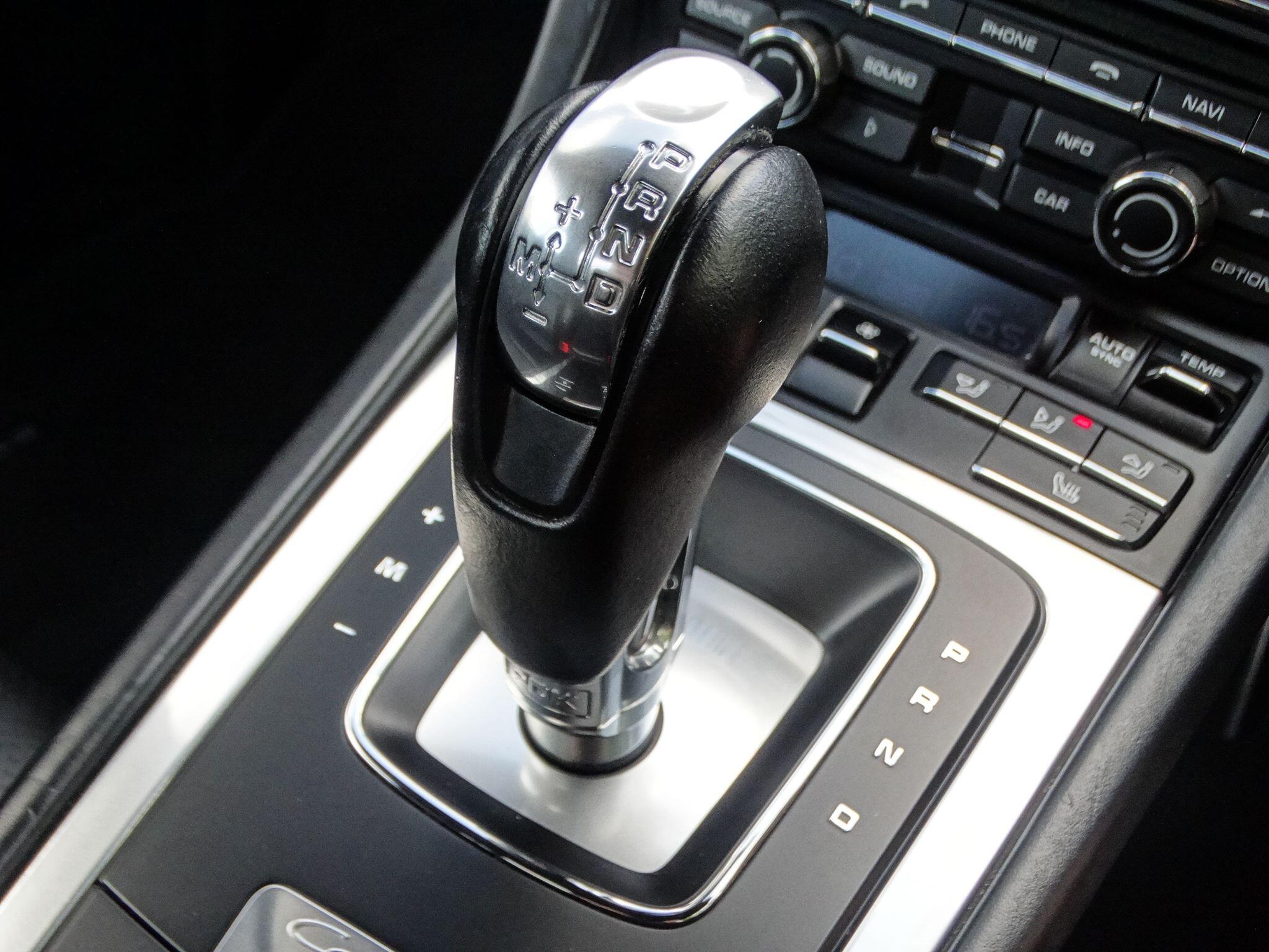 Porsche Cayman view 24