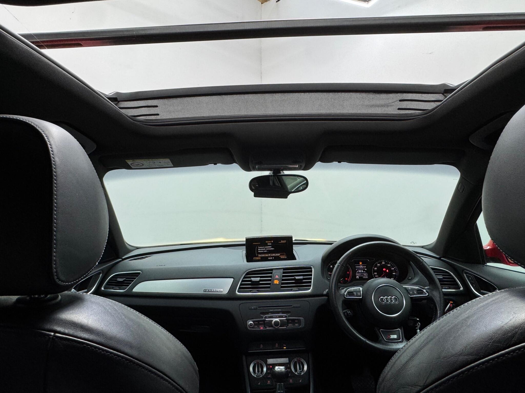 Audi Q3 view 22