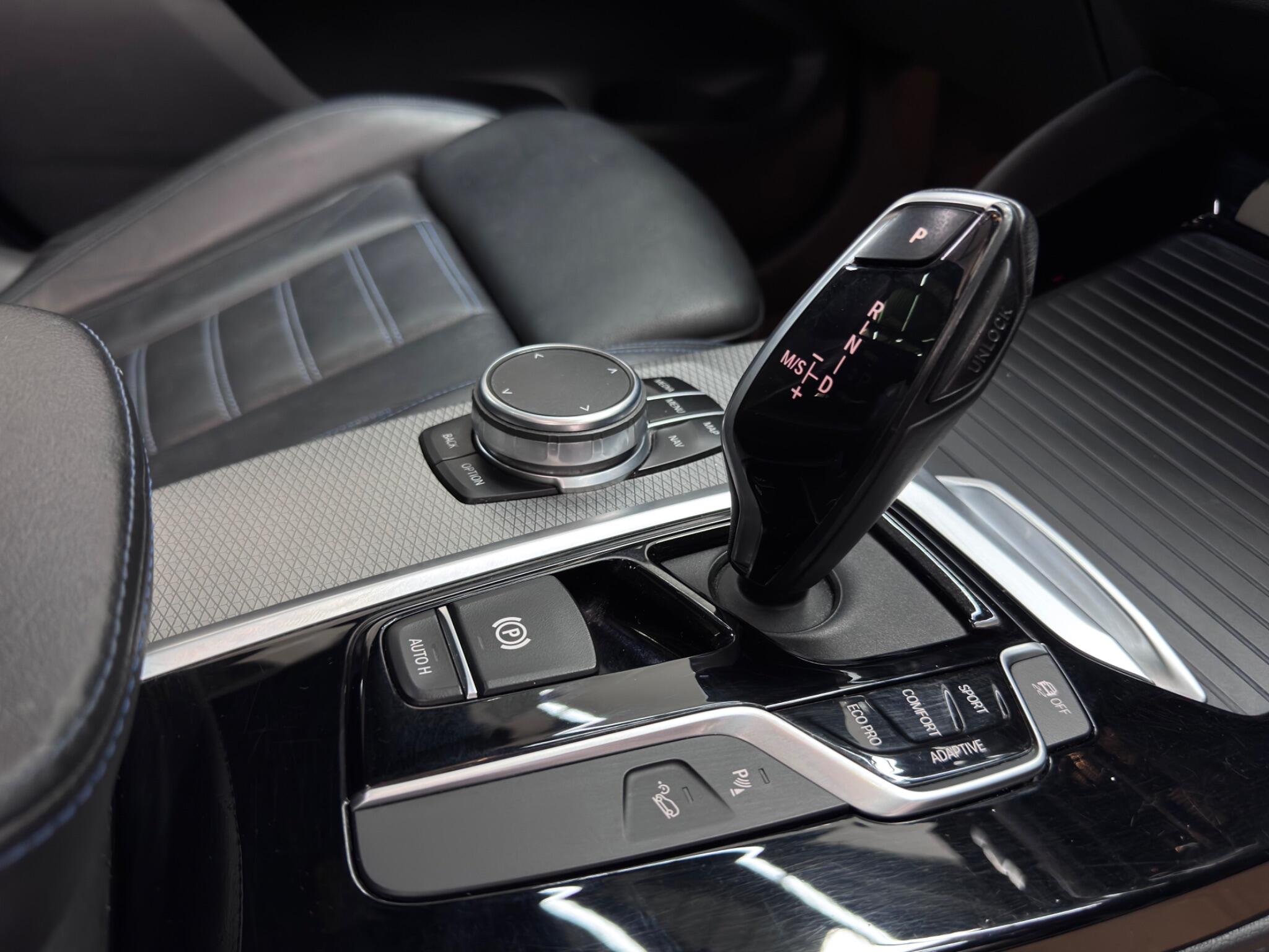 BMW X4 view 11