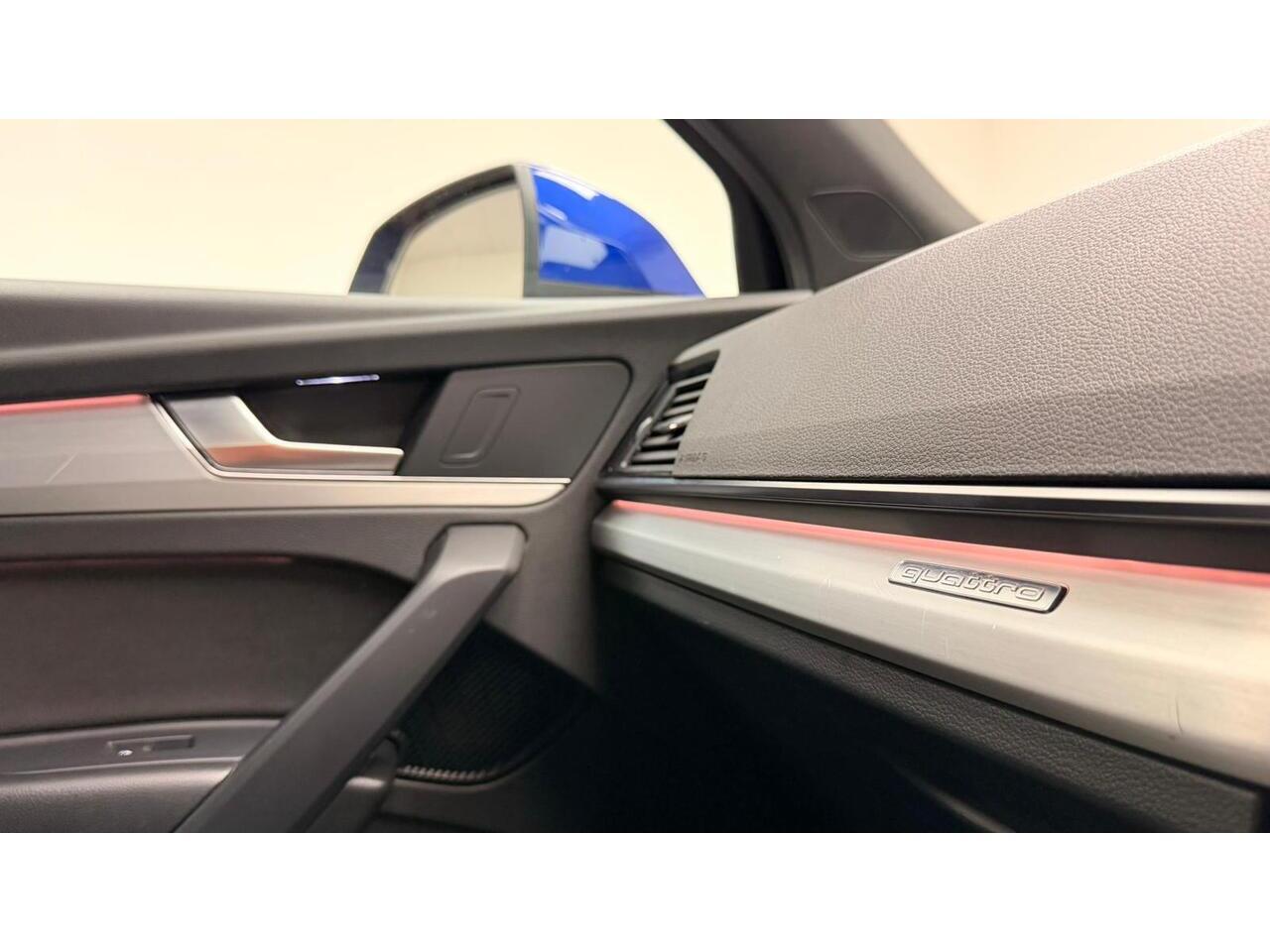 Audi Q5 view 25