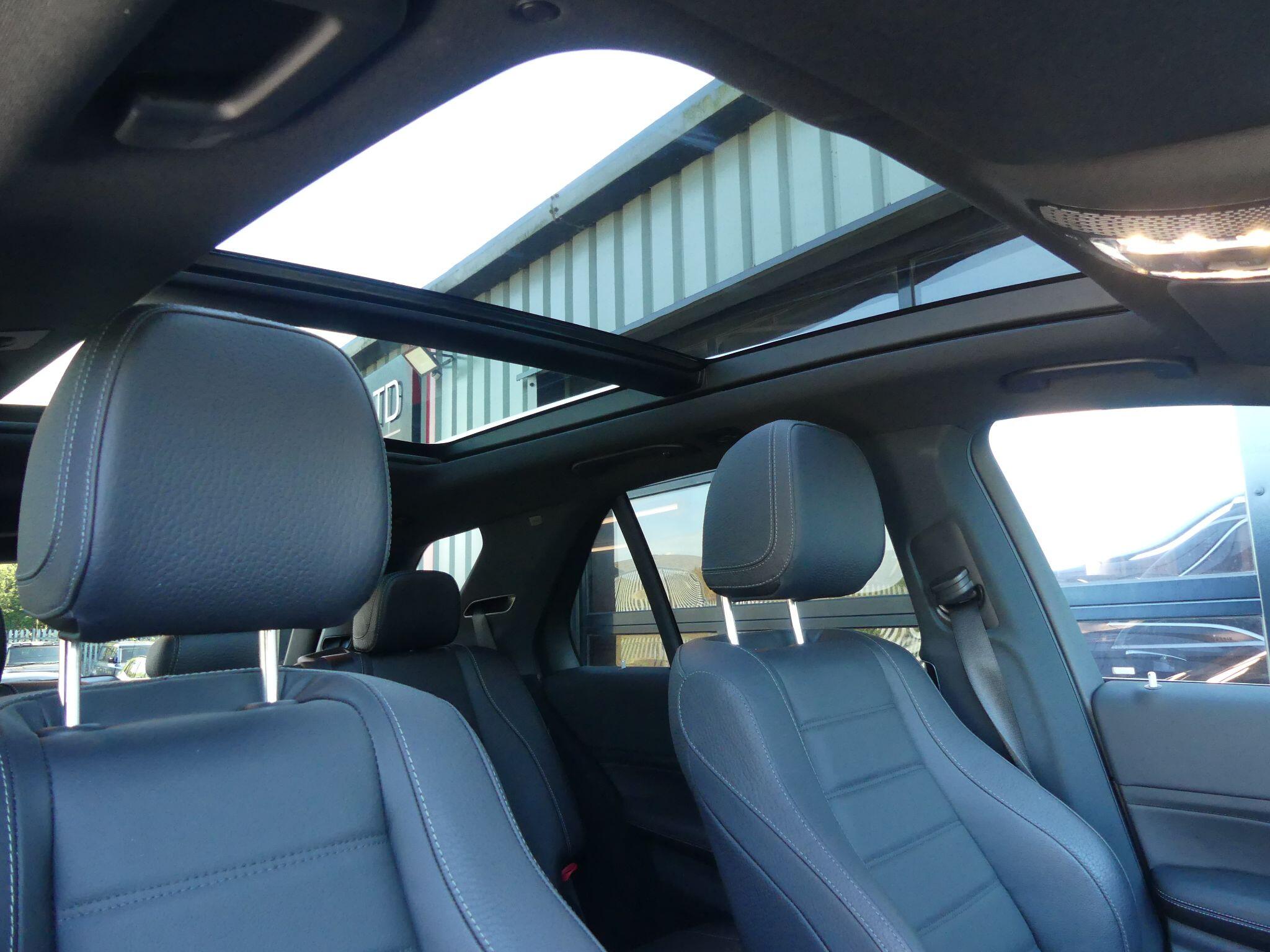 Mercedes-Benz Gle view 2