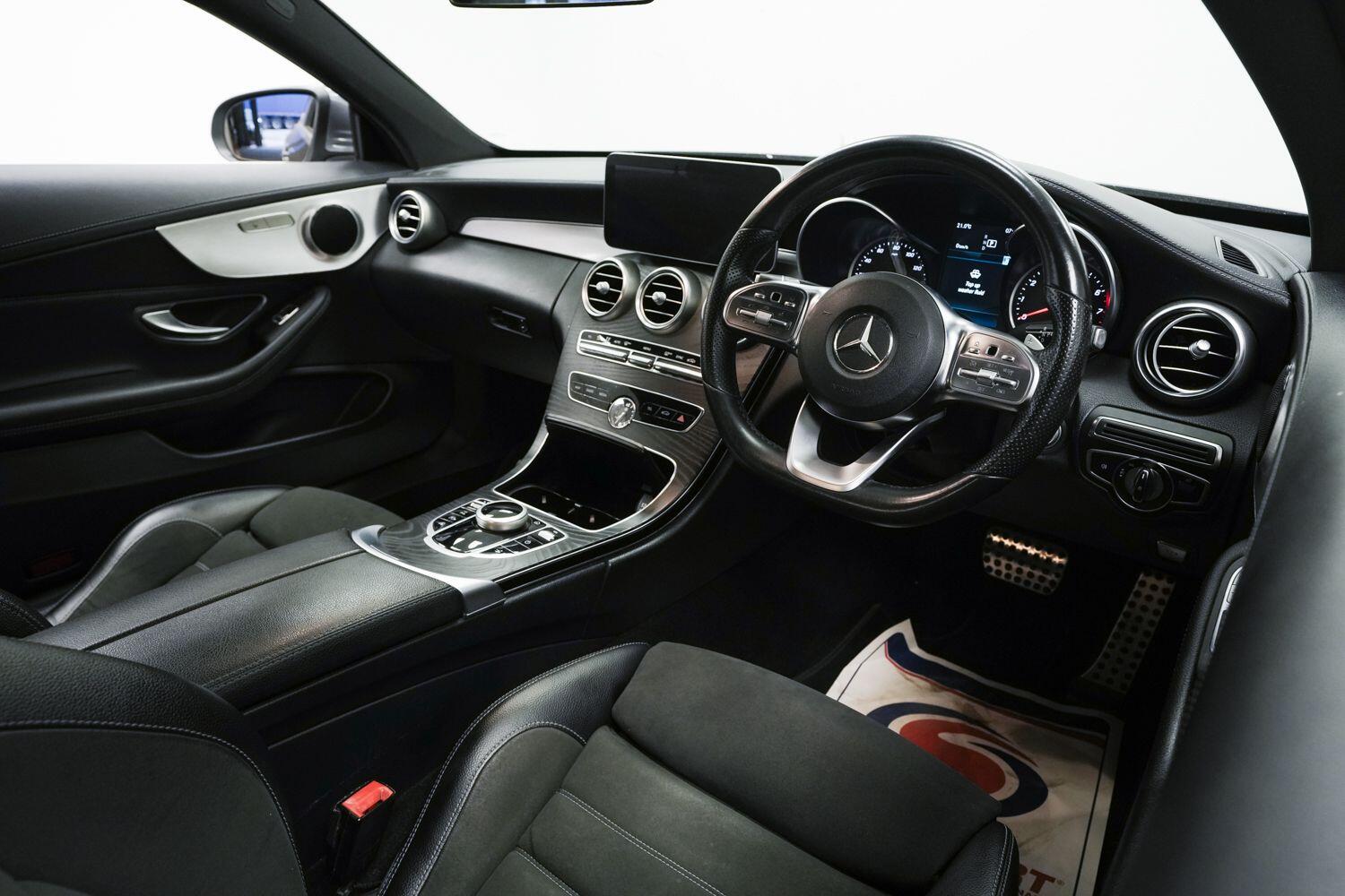 Mercedes-Benz C Class view 8